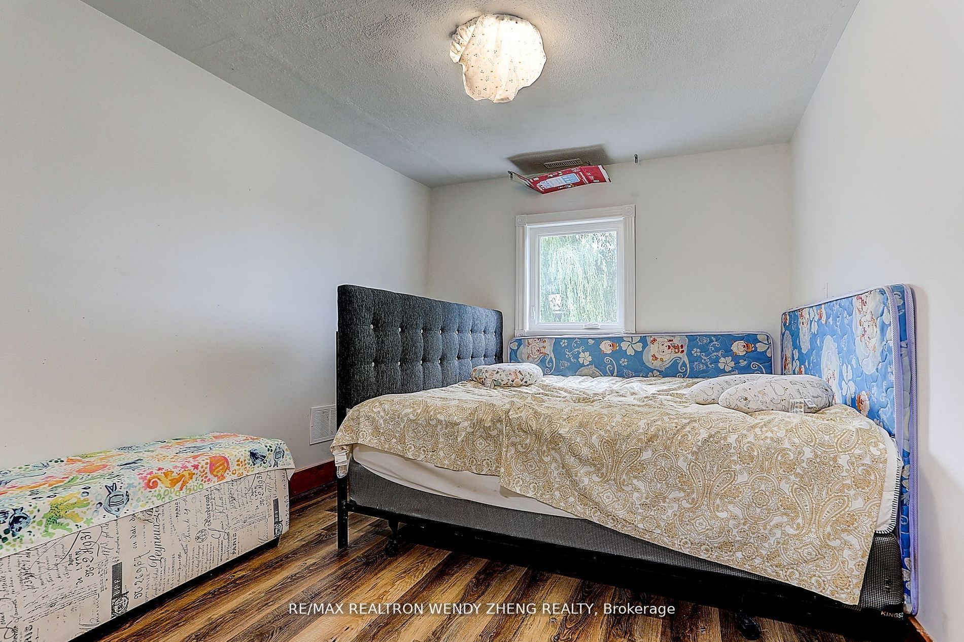 22478 Leslie St Property Photo 21