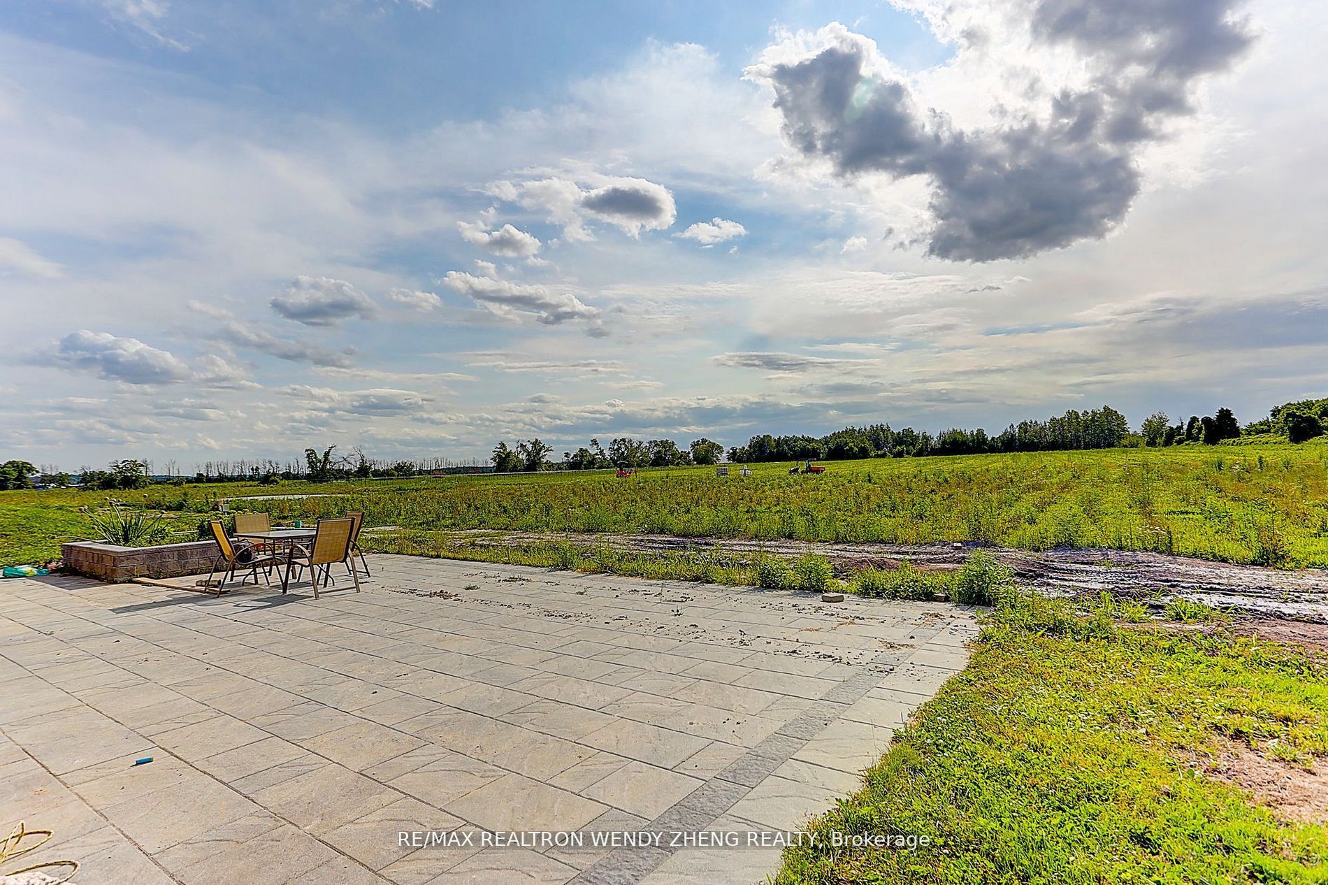 22478 Leslie St Property Photo 24