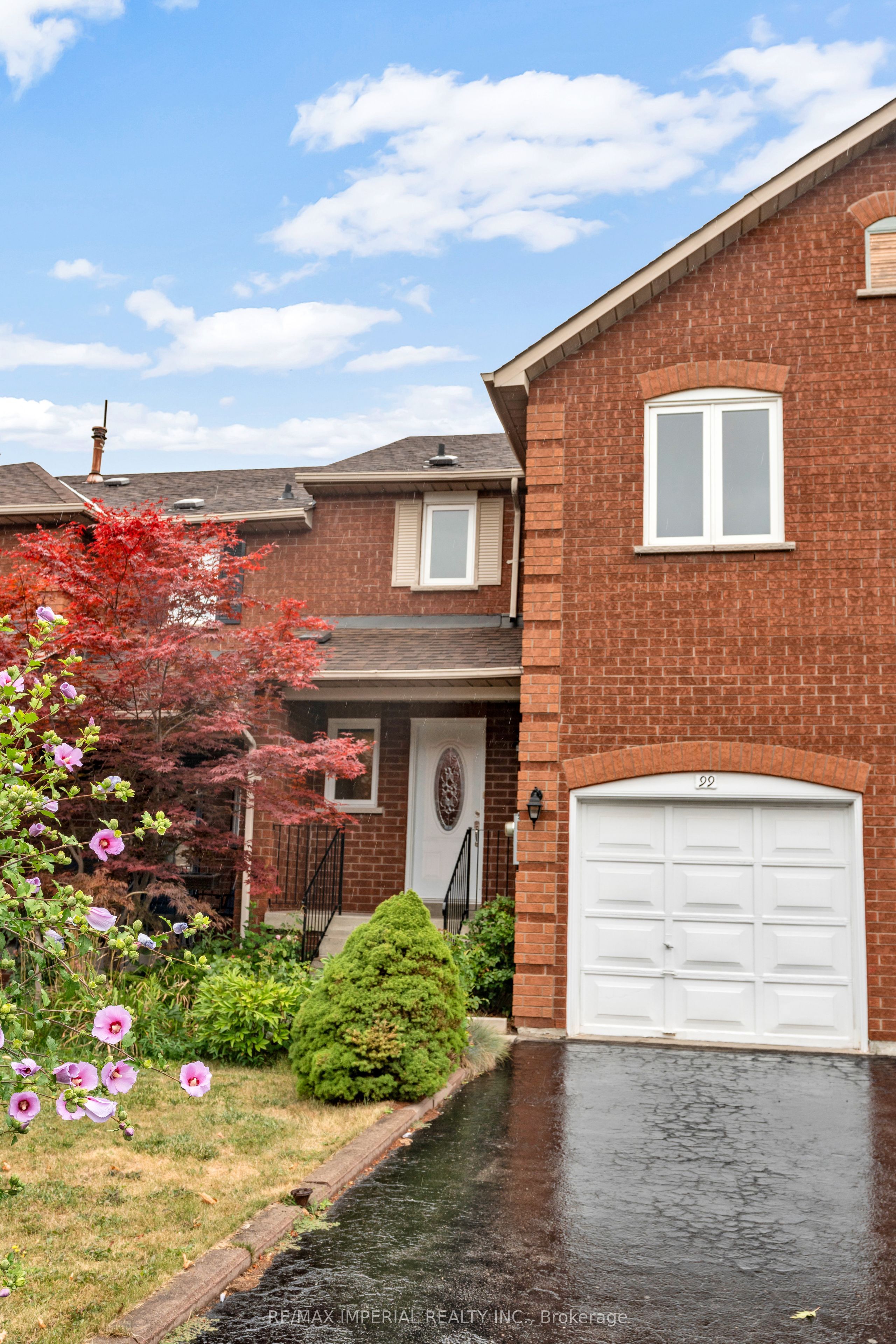 99 Islay Crescent Property Photo 2