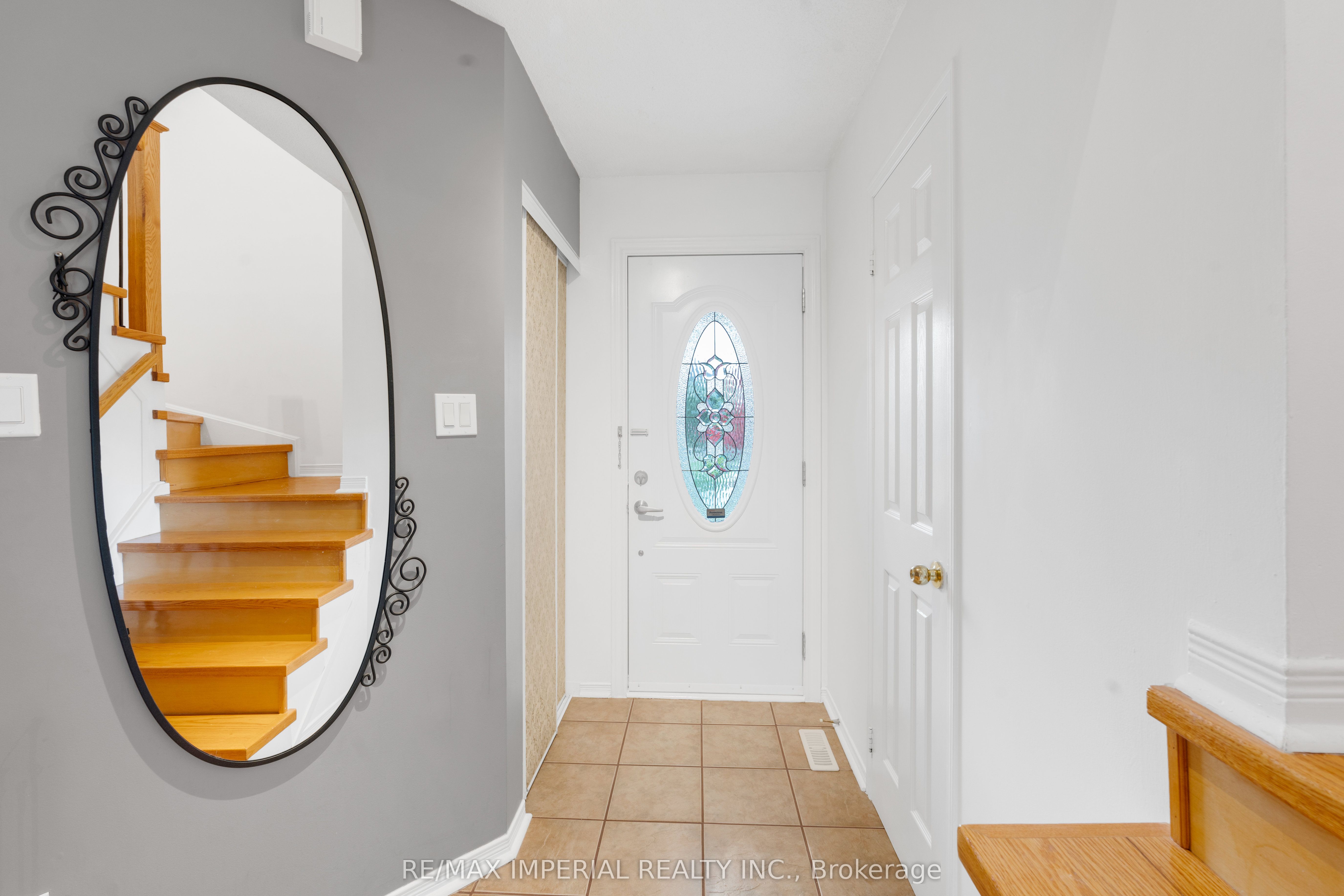 99 Islay Crescent Property Photo 6