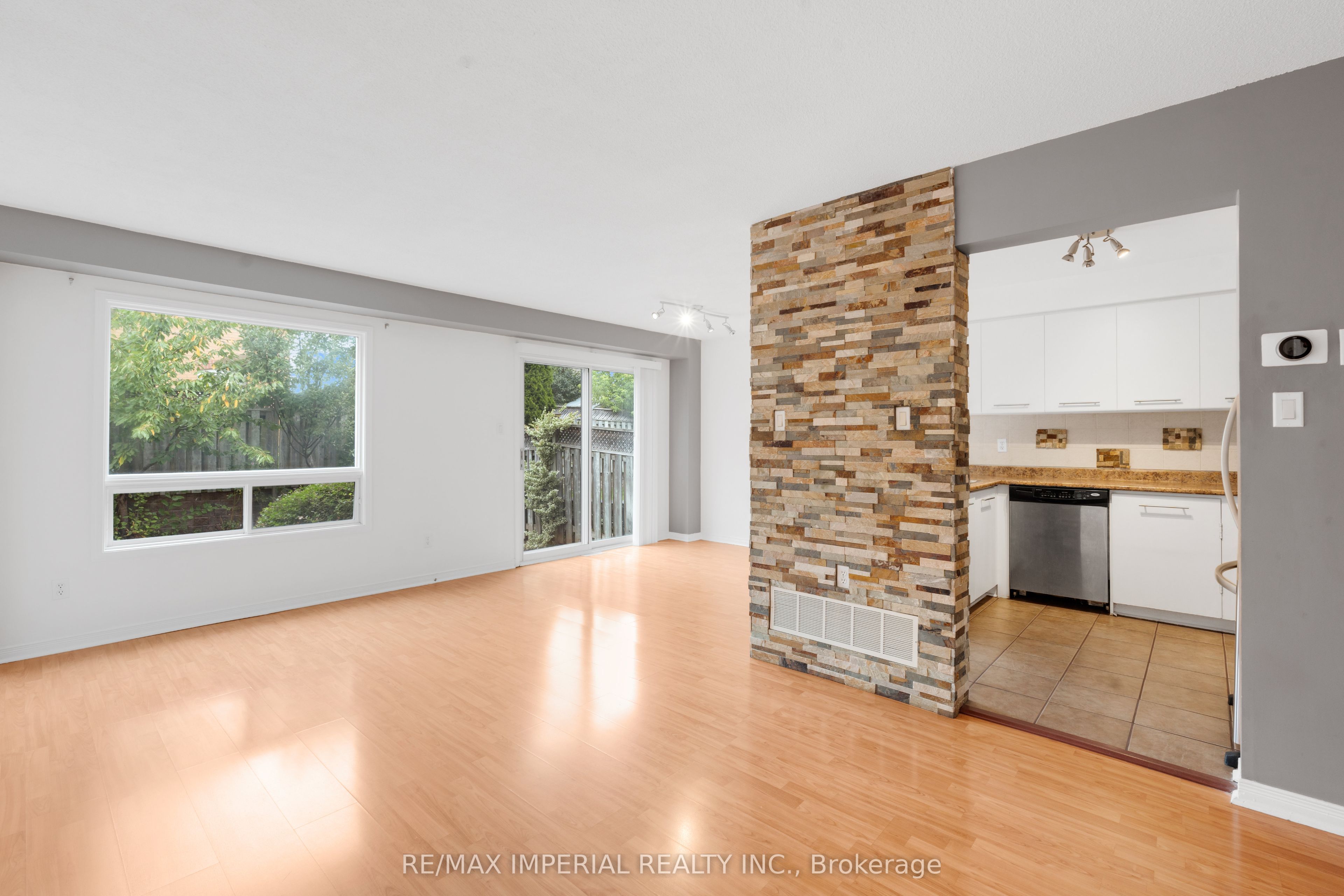 99 Islay Crescent Property Photo 15