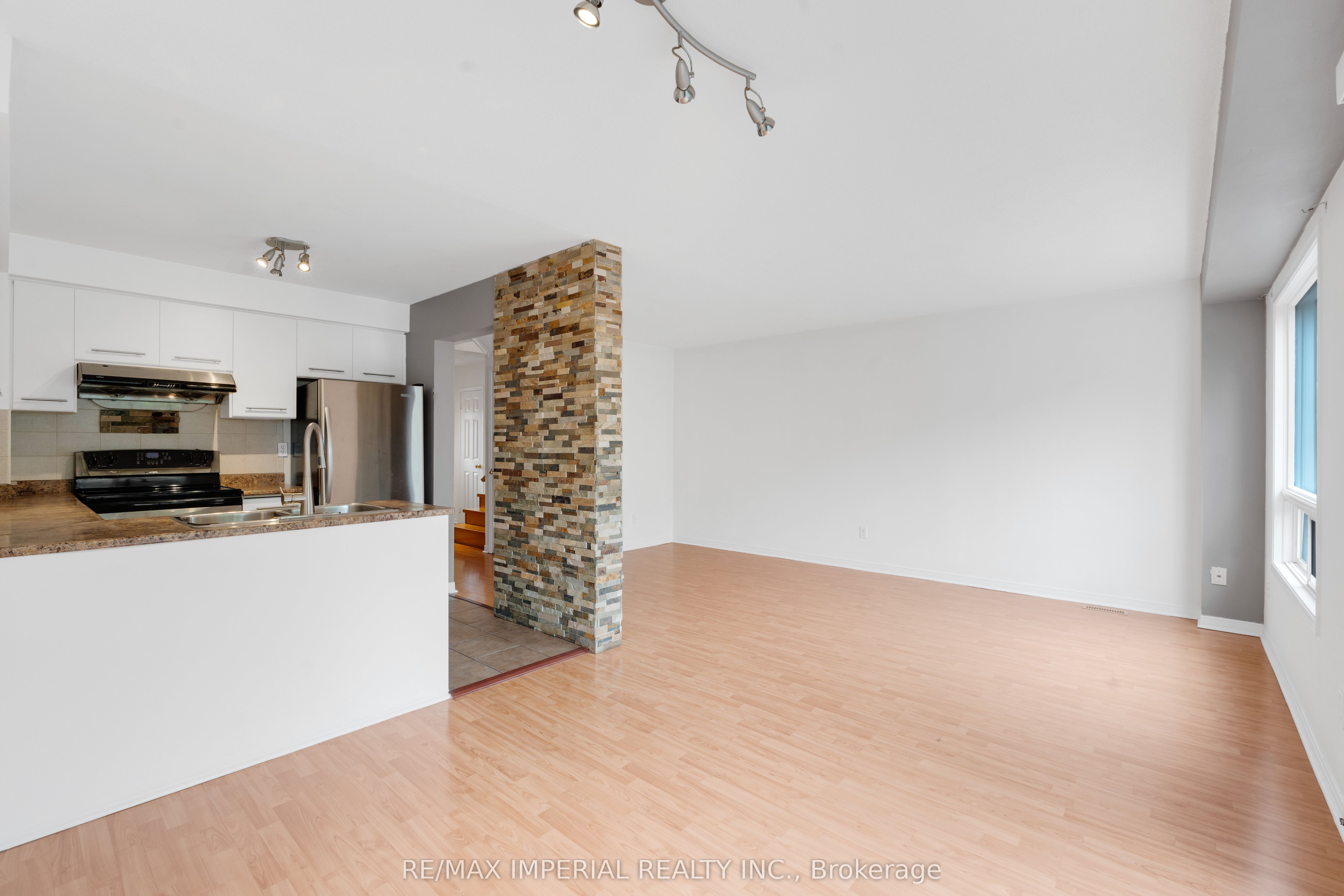 99 Islay Crescent Property Photo 19