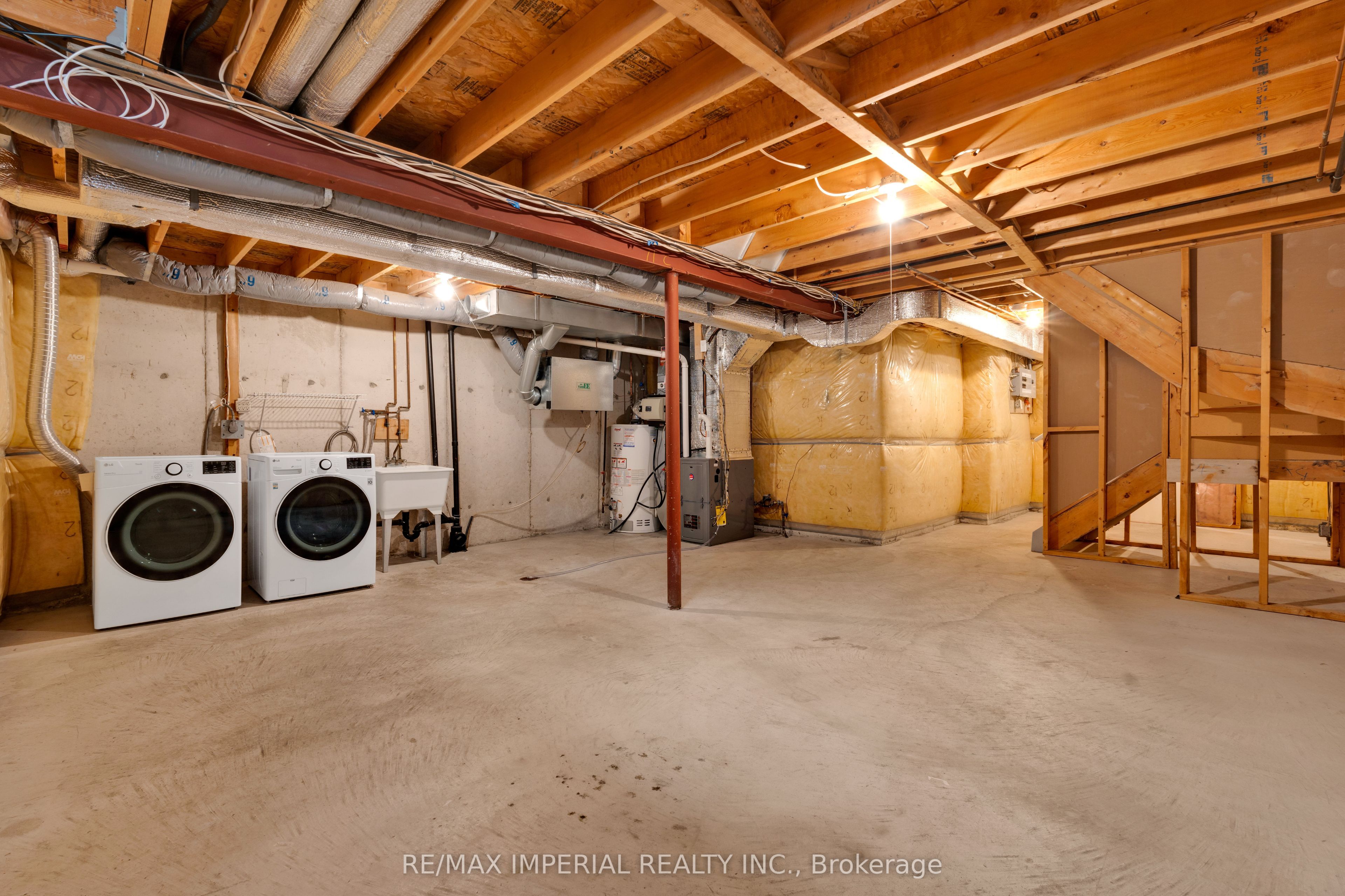 99 Islay Crescent Property Photo 33