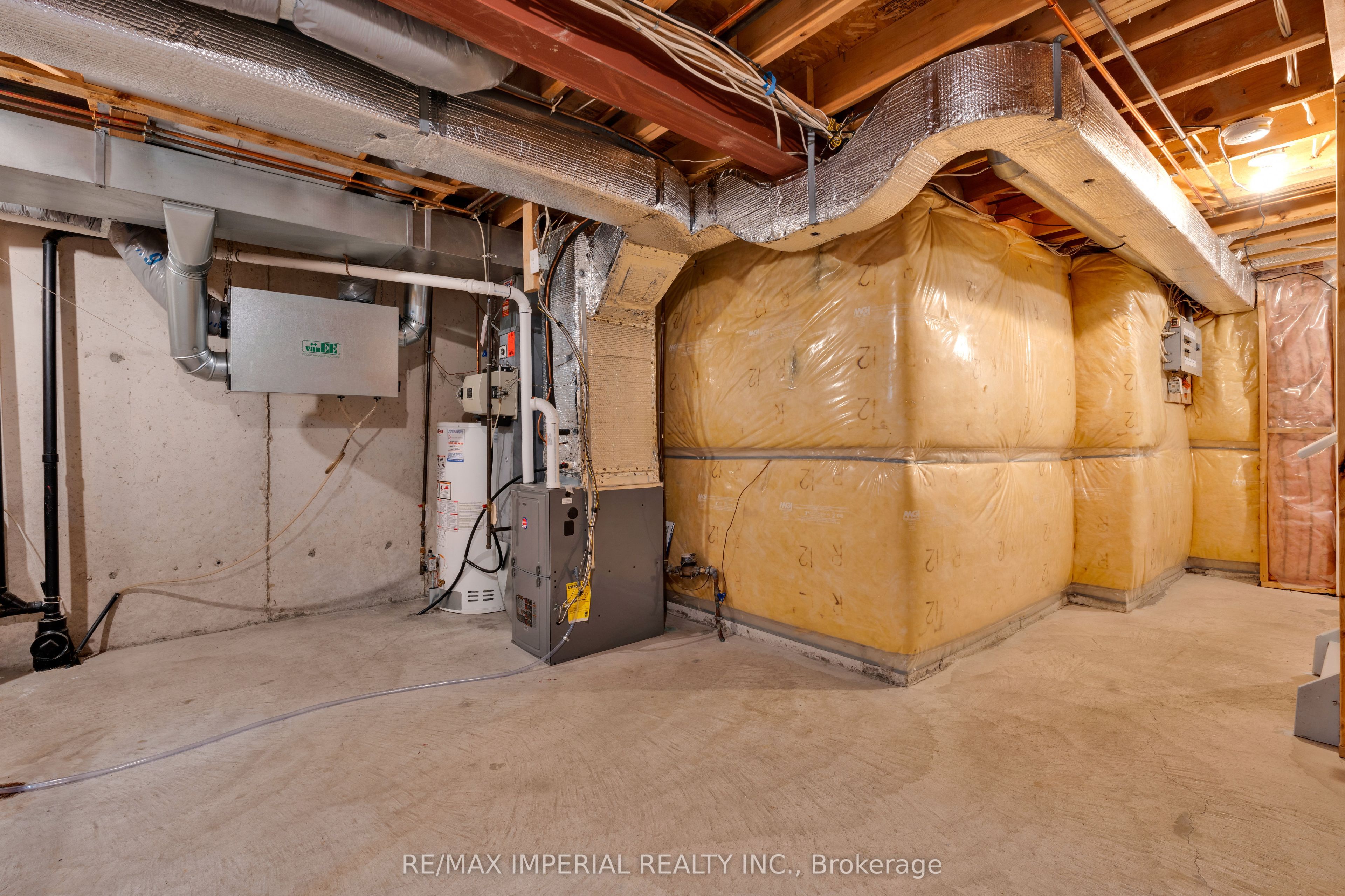 99 Islay Crescent Property Photo 34