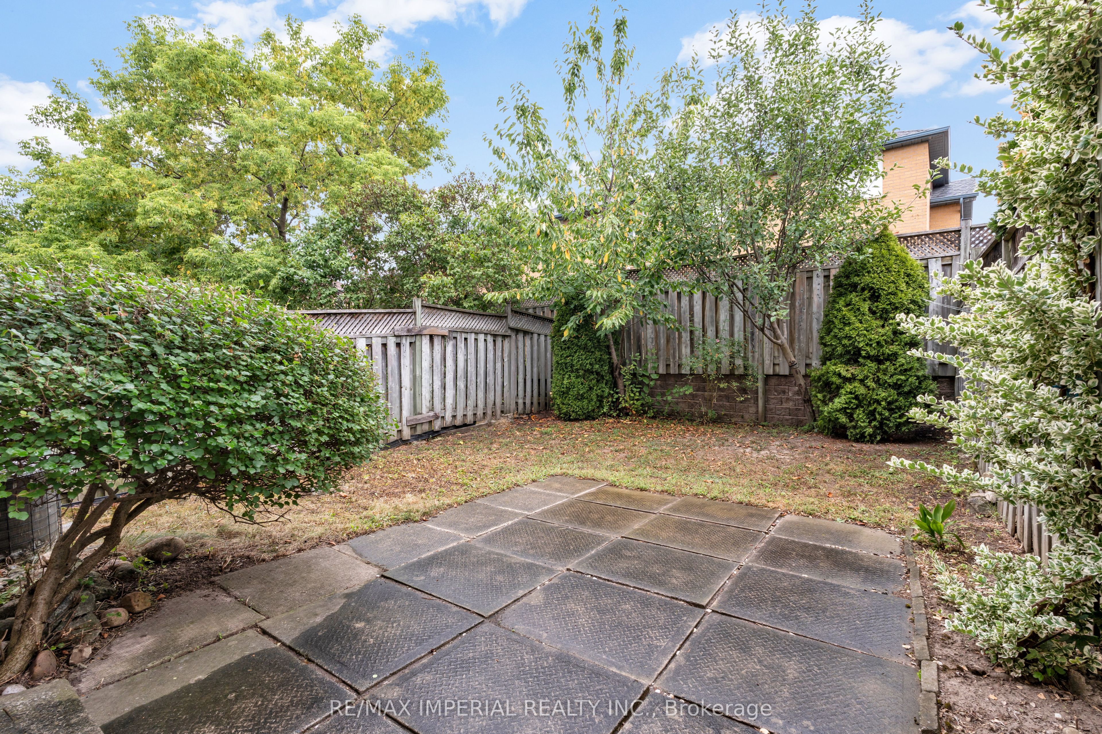 99 Islay Crescent Property Photo 35