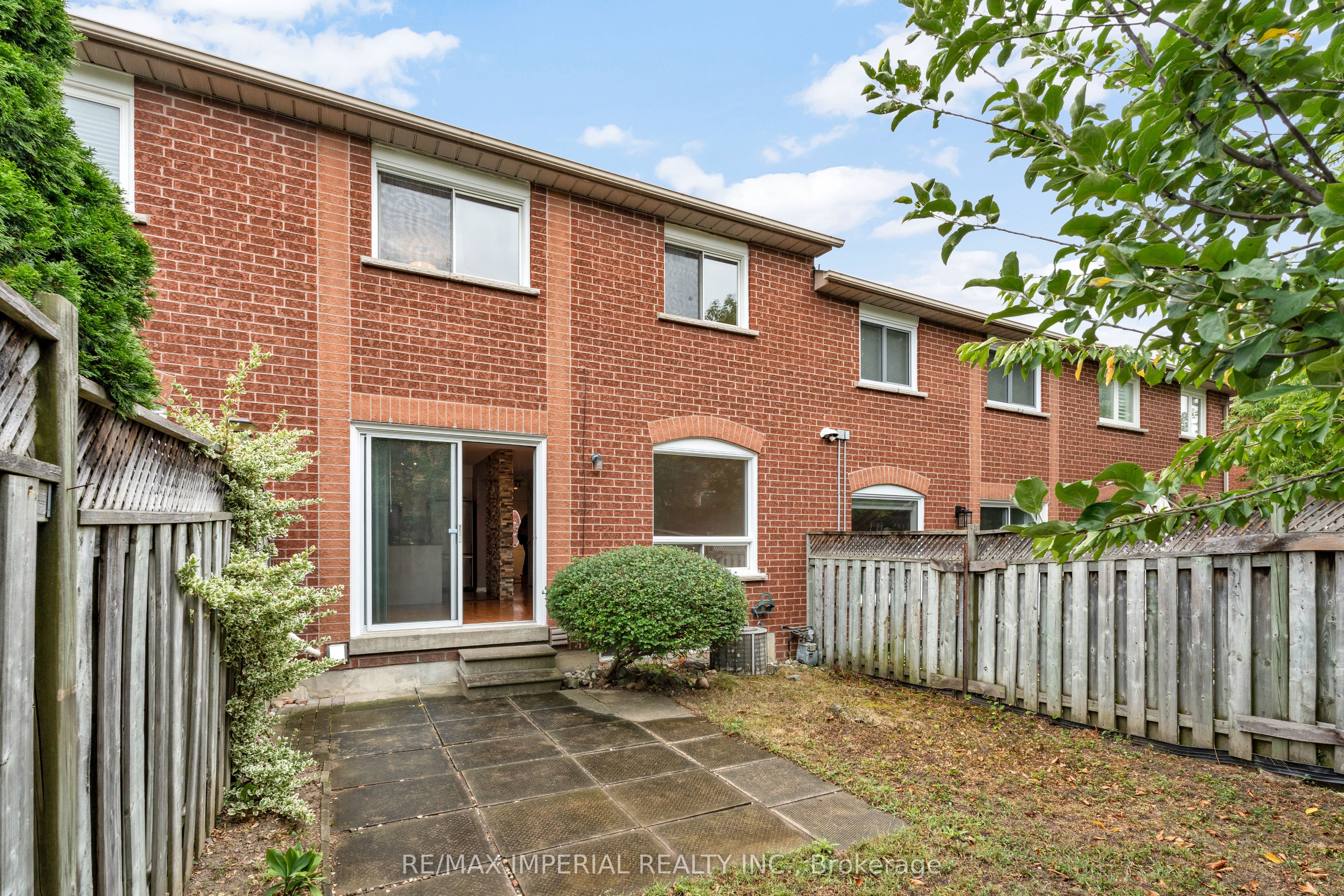 99 Islay Crescent Property Photo 37