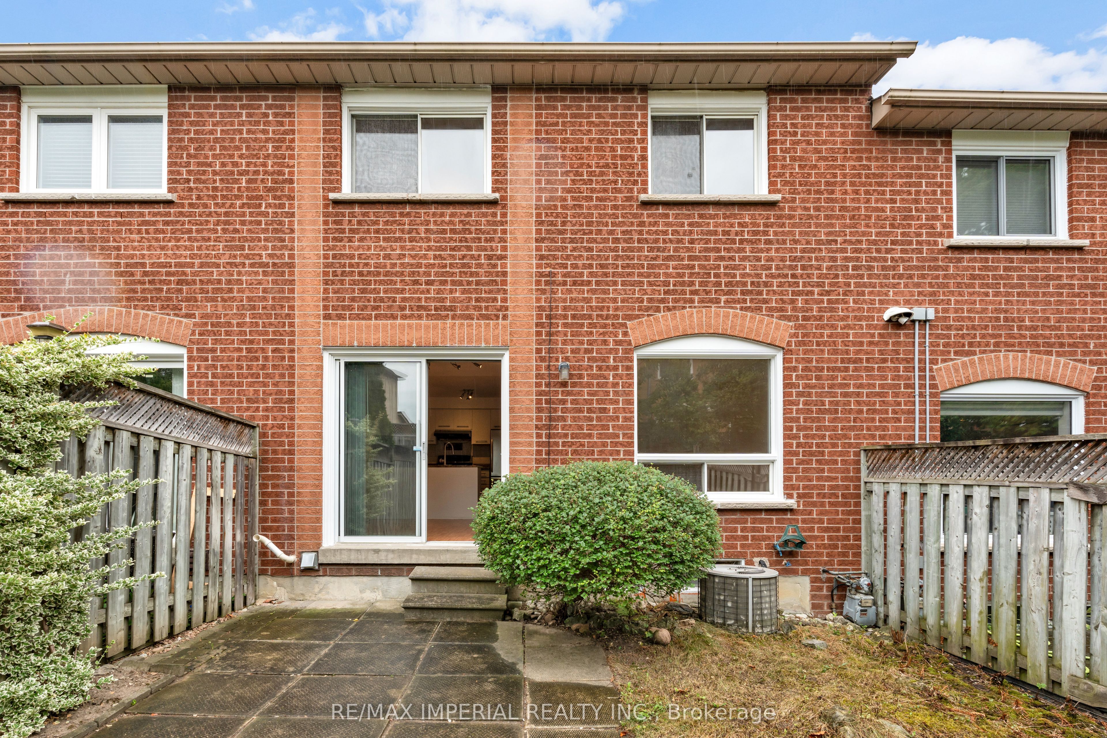 99 Islay Crescent Property Photo 38