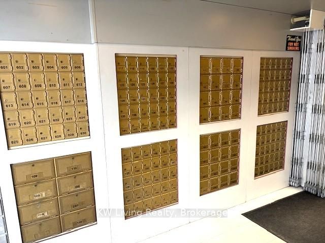 800 Steeles Avenue W B13 Property Photo 7