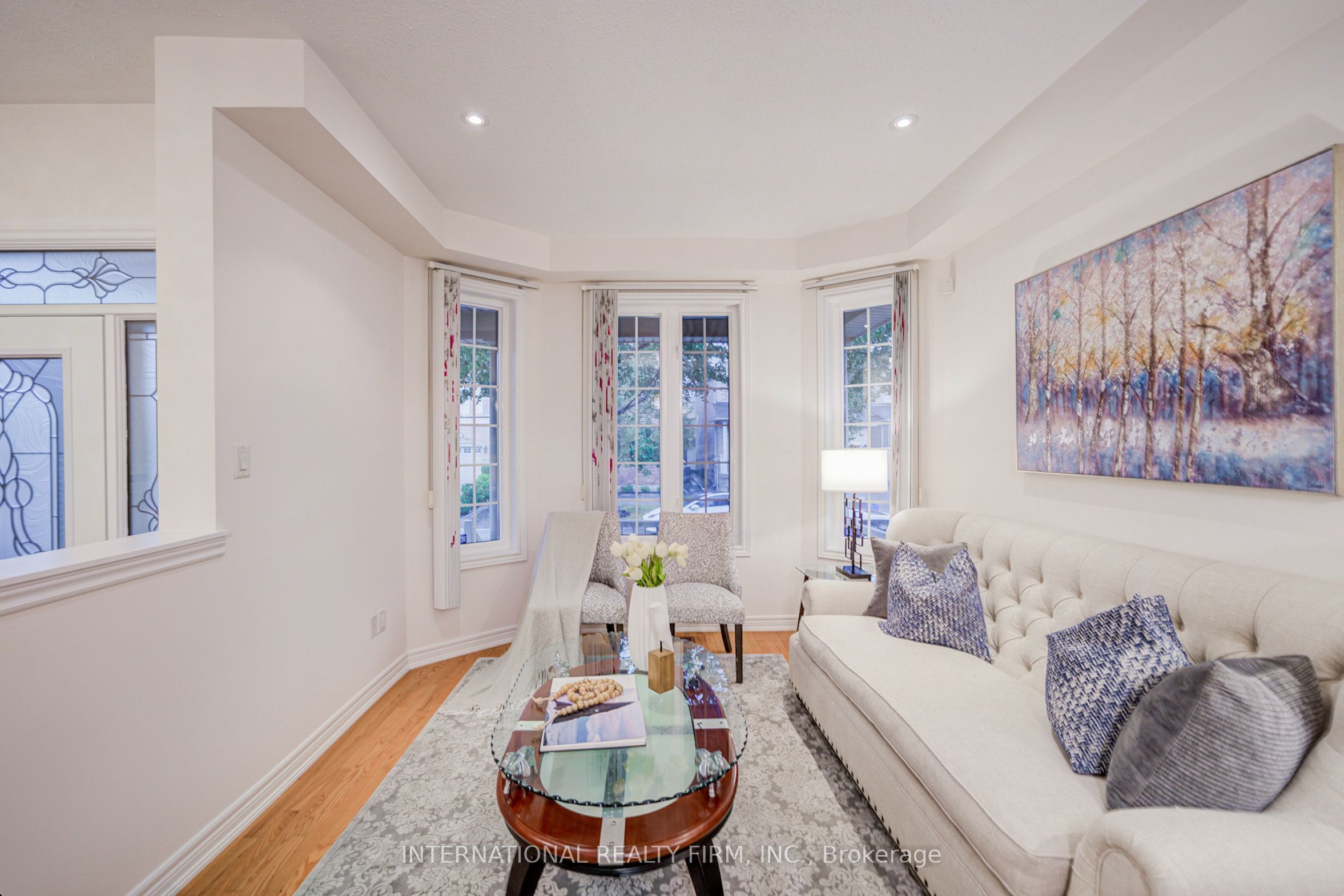 77 Saint James Avenue Property Photo 6