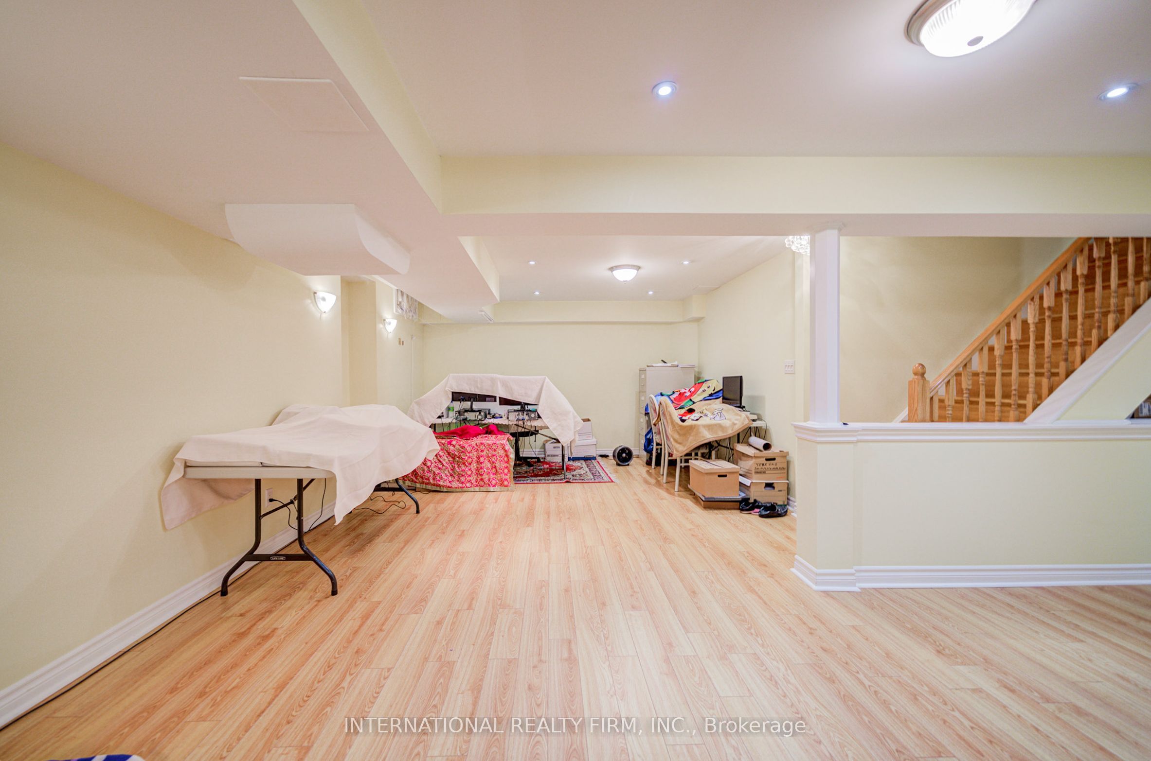 77 Saint James Avenue Property Photo 28