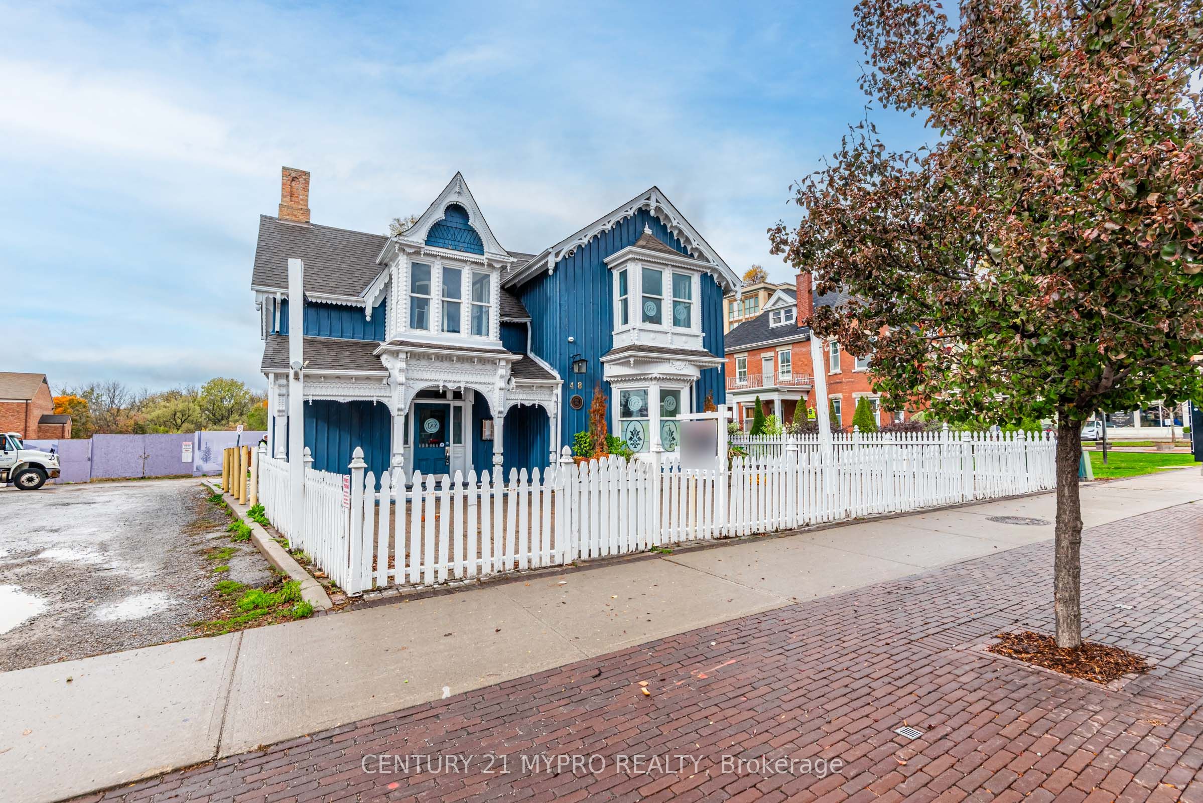 48 Main Street N Property Photo 2