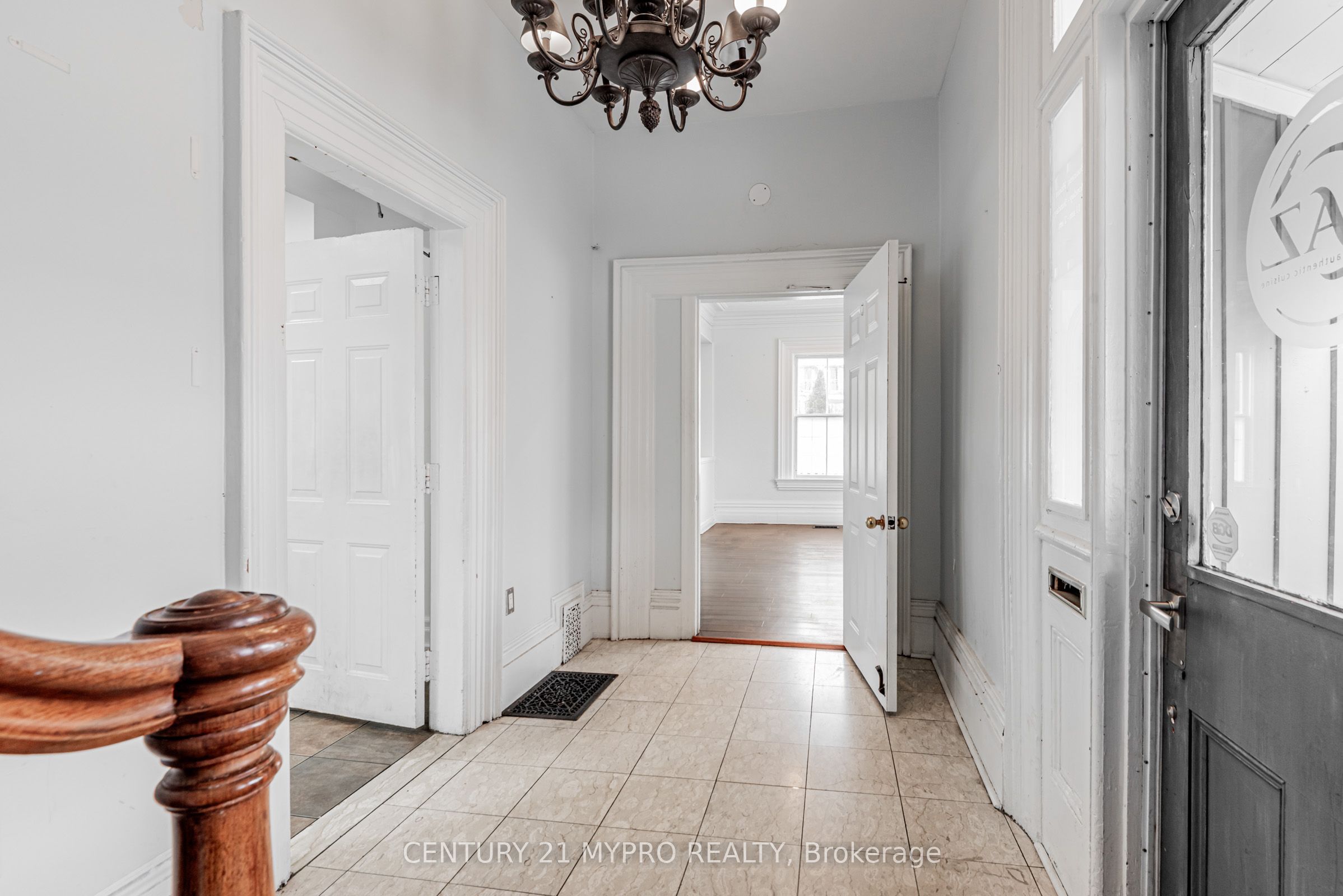 48 Main Street N Property Photo 7