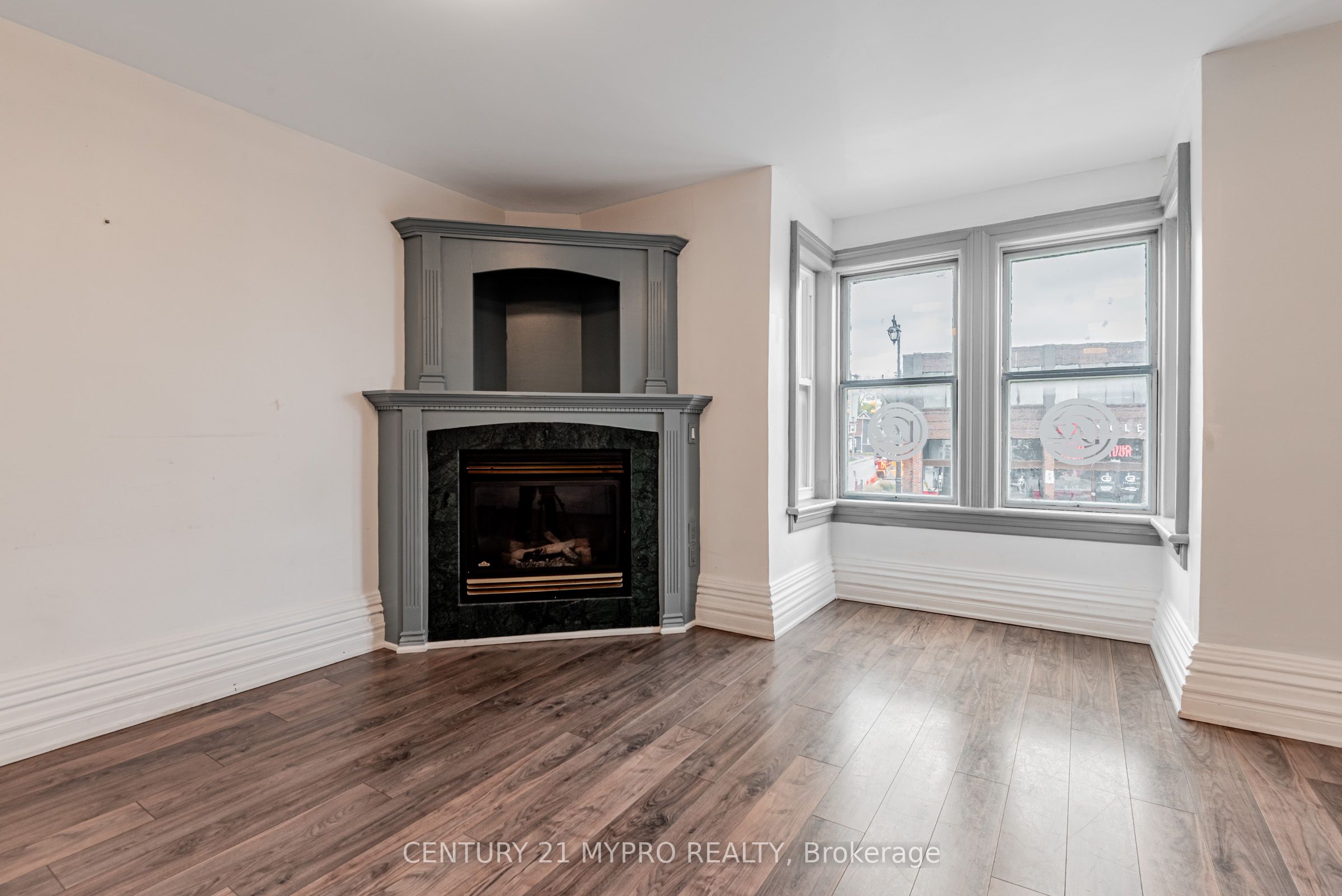 48 Main Street N Property Photo 30