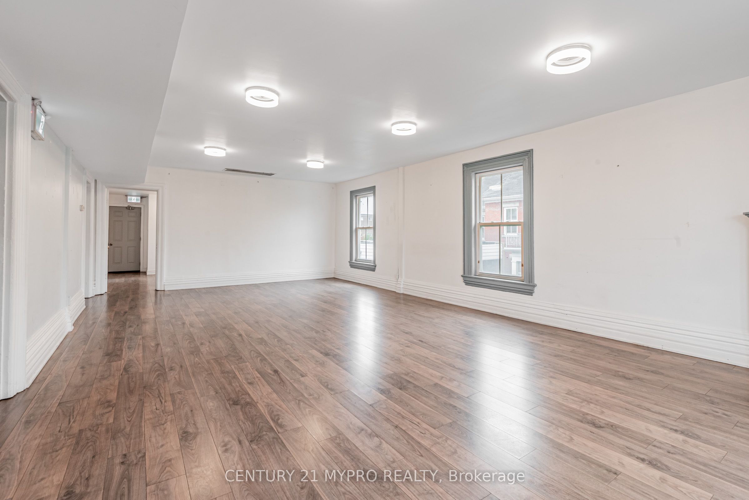 48 Main Street N Property Photo 31