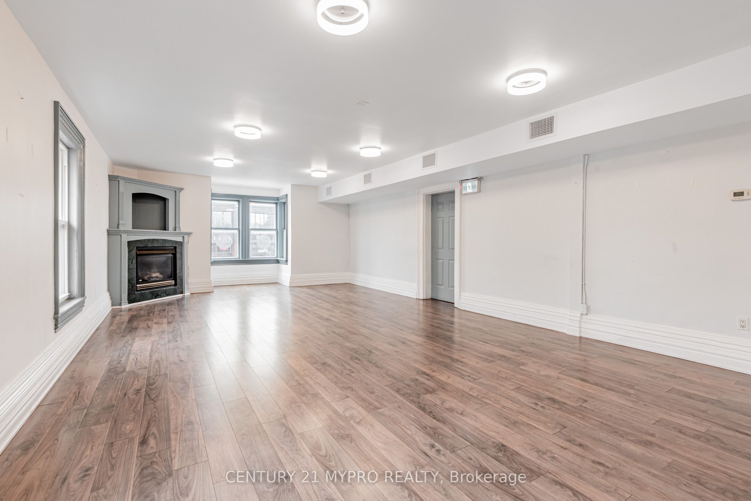 48 Main Street N Property Photo 33