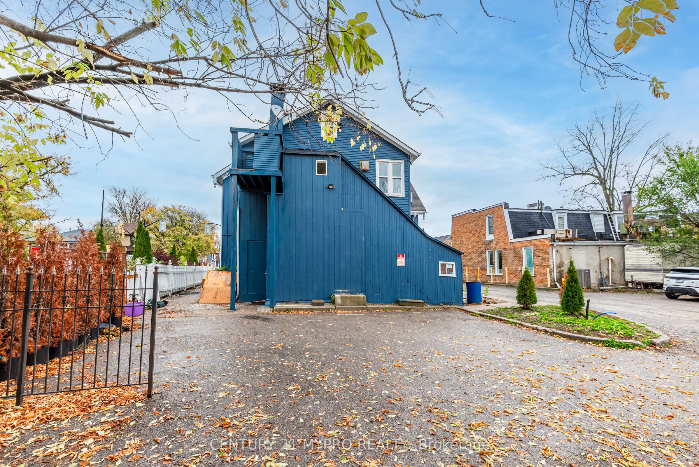 48 Main Street N Property Photo 41