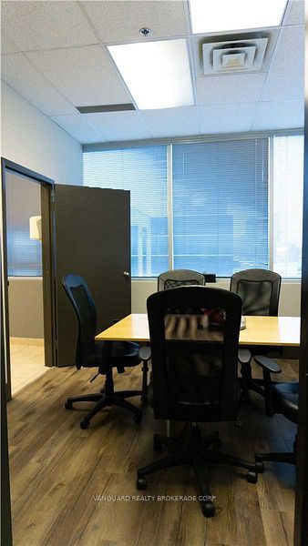 8810 Jane St Property Photo 6