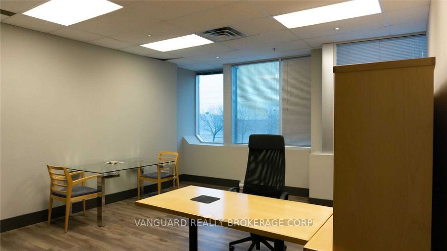 8810 Jane St Property Photo 18