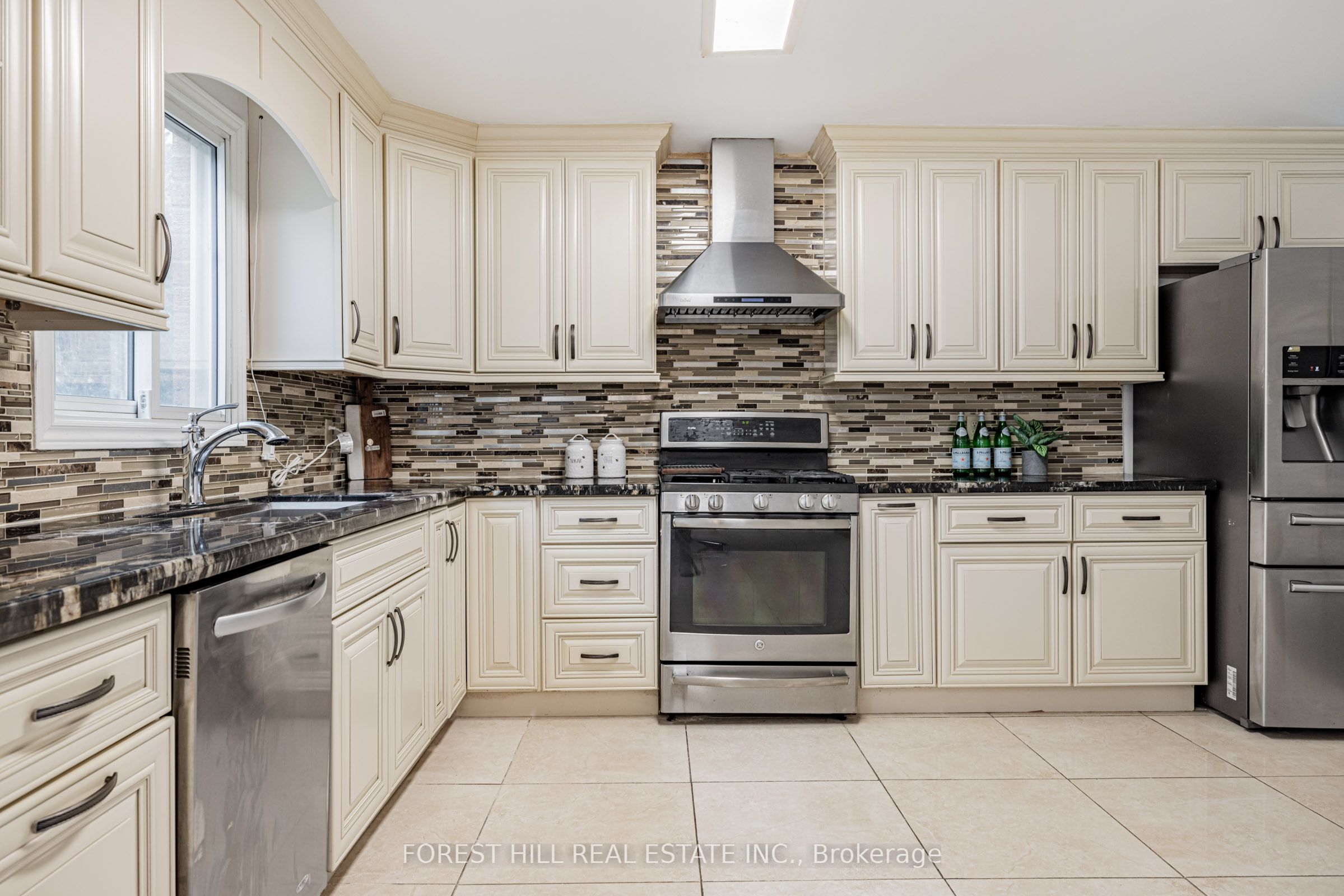 51 Briggs Avenue Property Photo 15