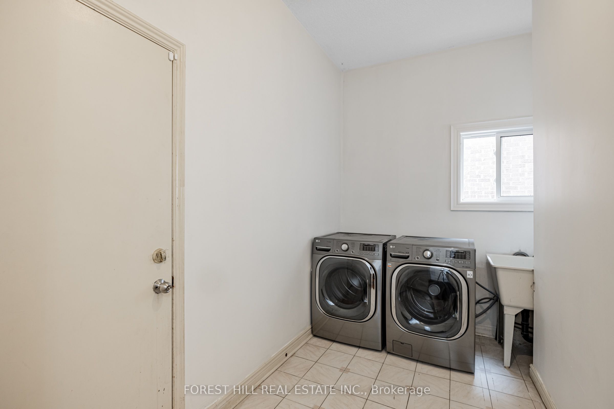 51 Briggs Avenue Property Photo 19