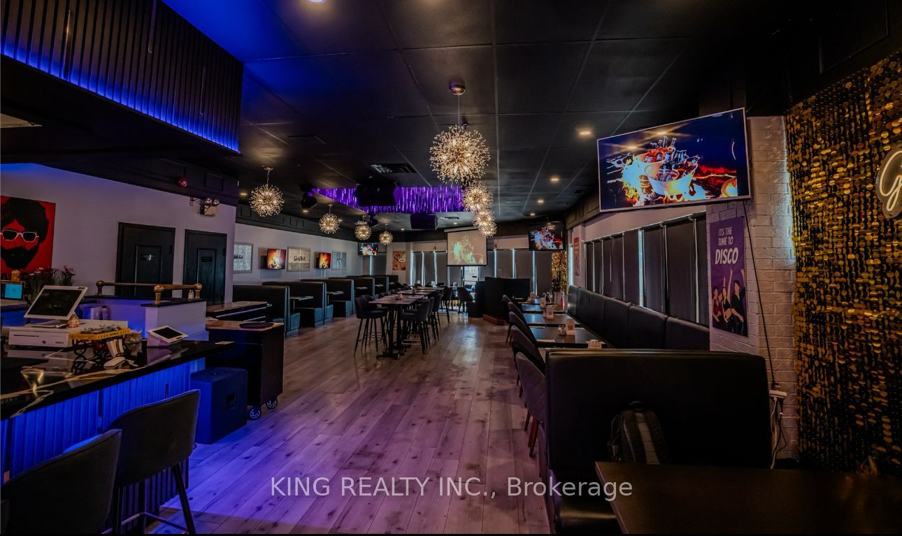 3300 Steeles Ave W Property Photo 2