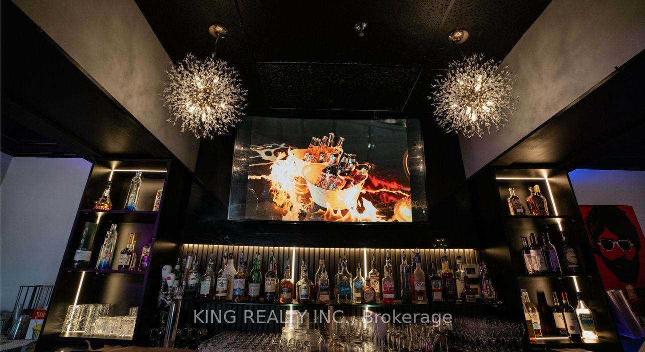 3300 Steeles Ave W Property Photo 5