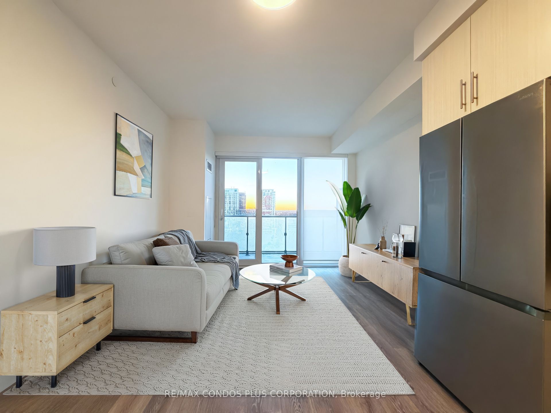 95 Oneida Crescent 712 Property Photo 2