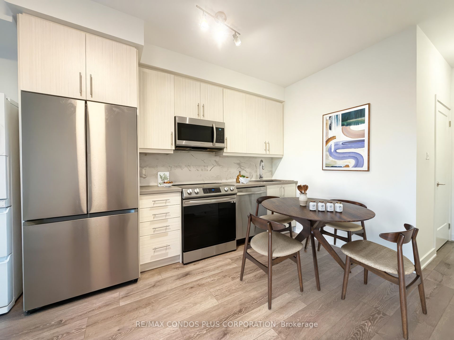 95 Oneida Crescent 712 Property Photo 5