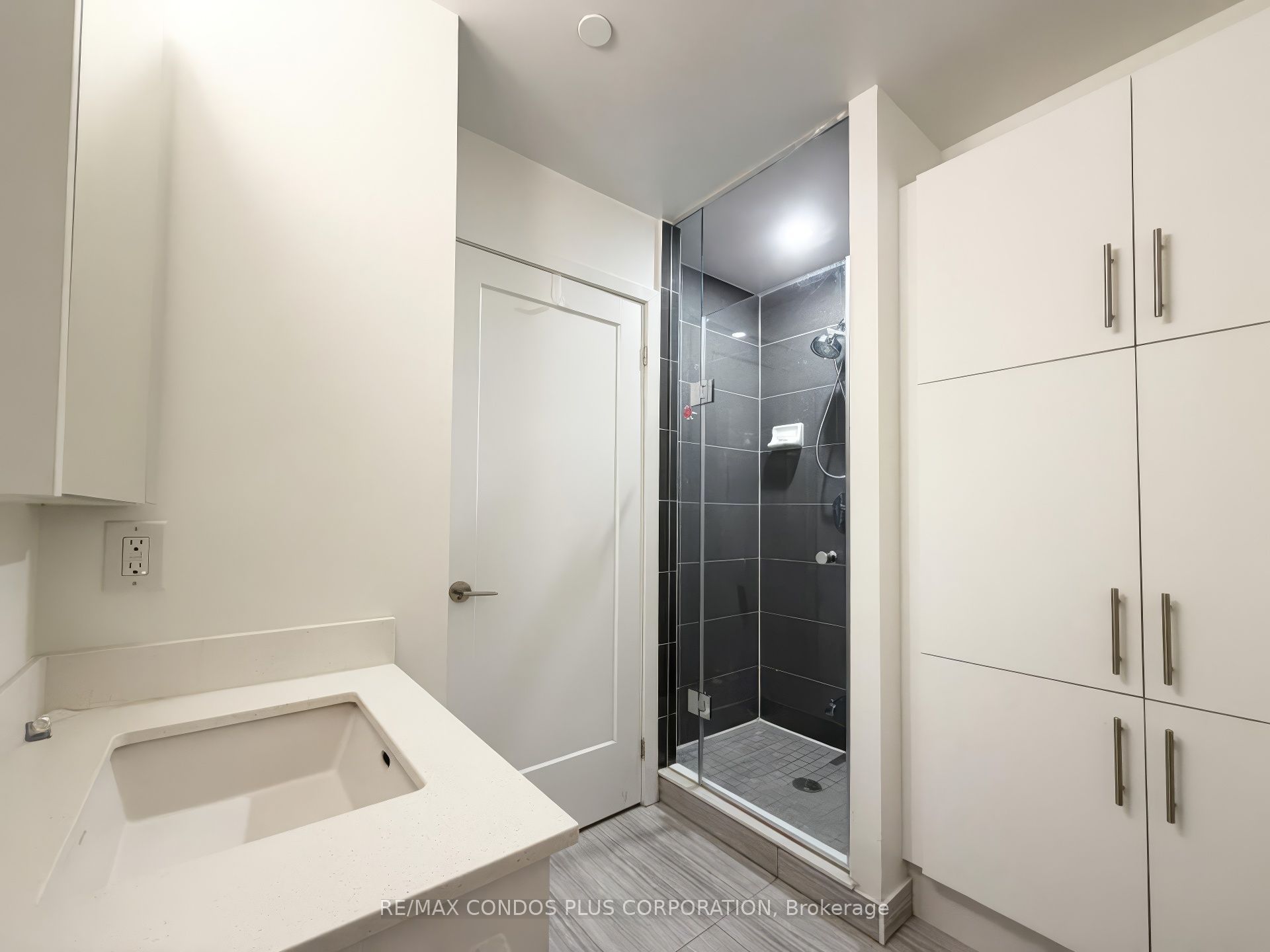 95 Oneida Crescent 712 Property Photo 11