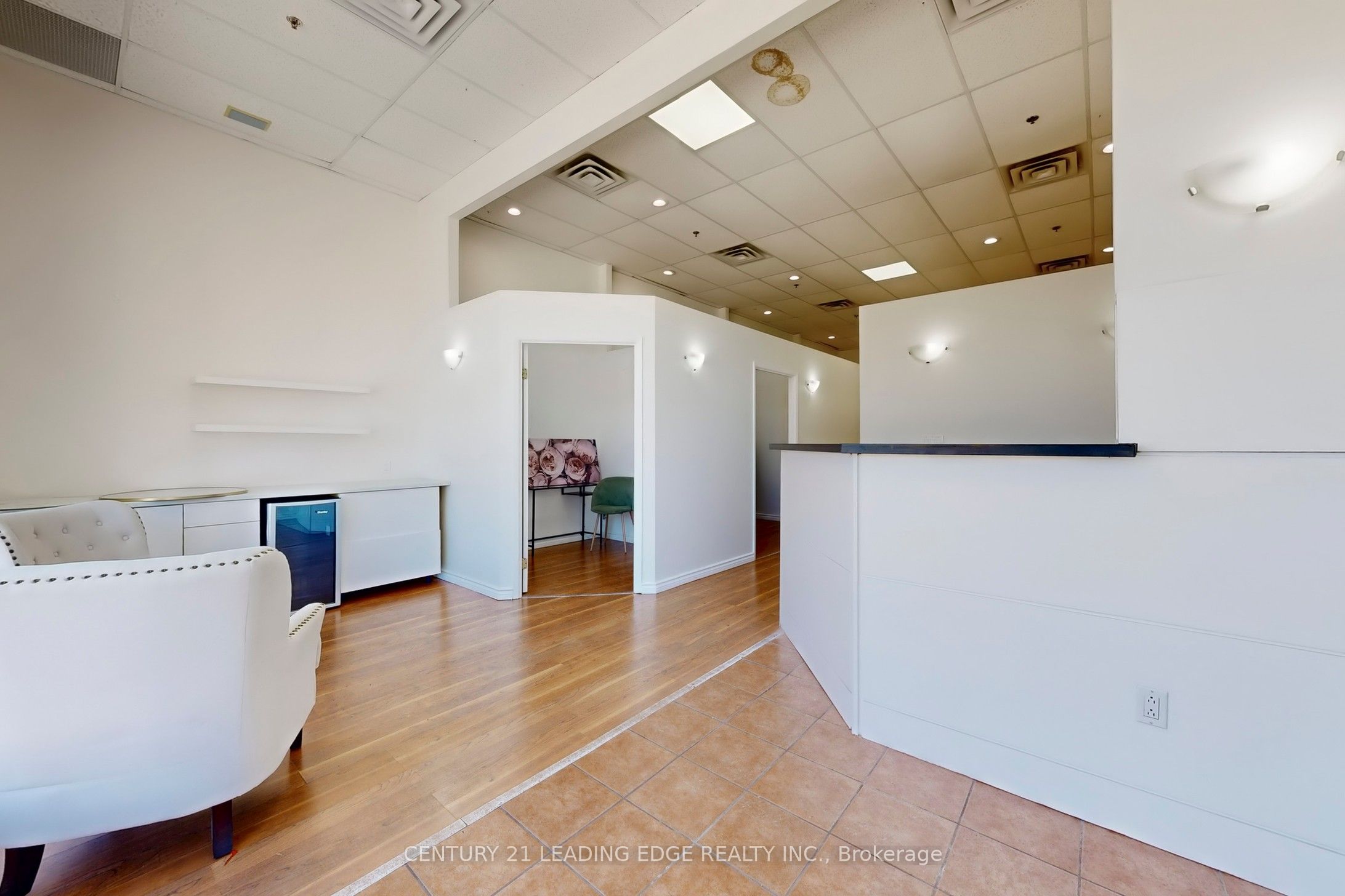 17080 Bathurst Street W 5 Property Photo 3