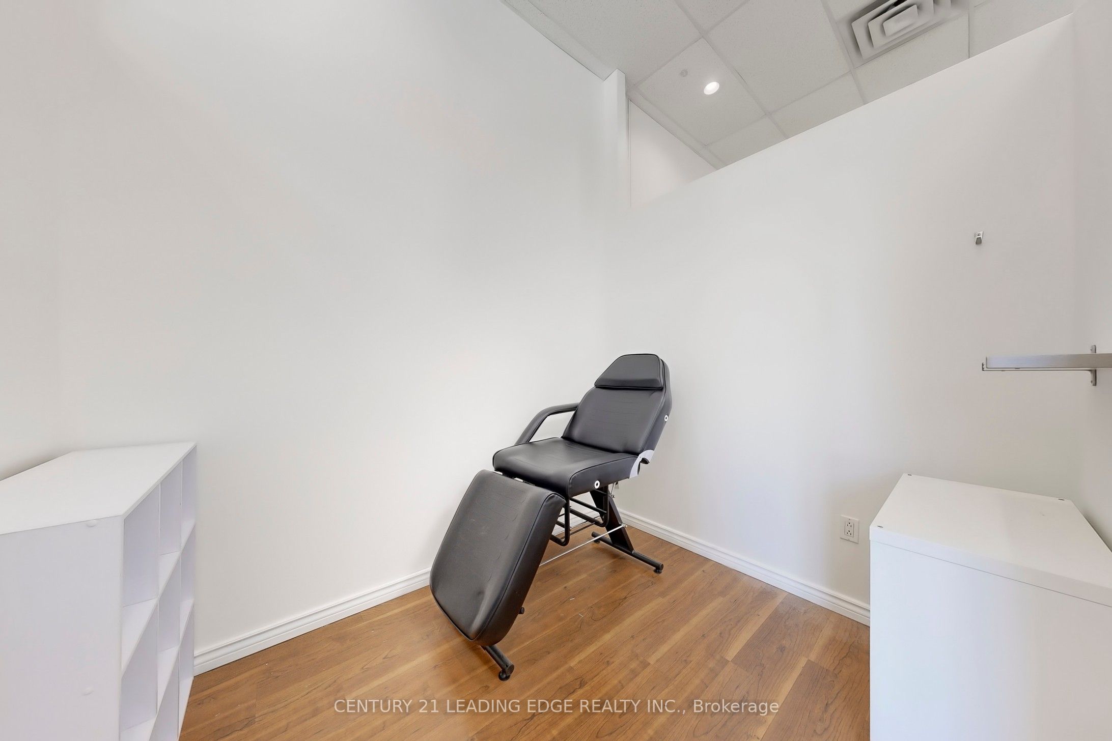 17080 Bathurst Street W 5 Property Photo 9