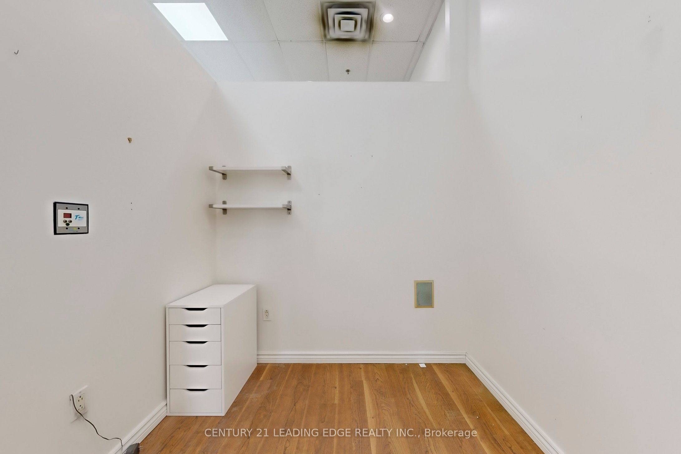 17080 Bathurst Street W 5 Property Photo 12