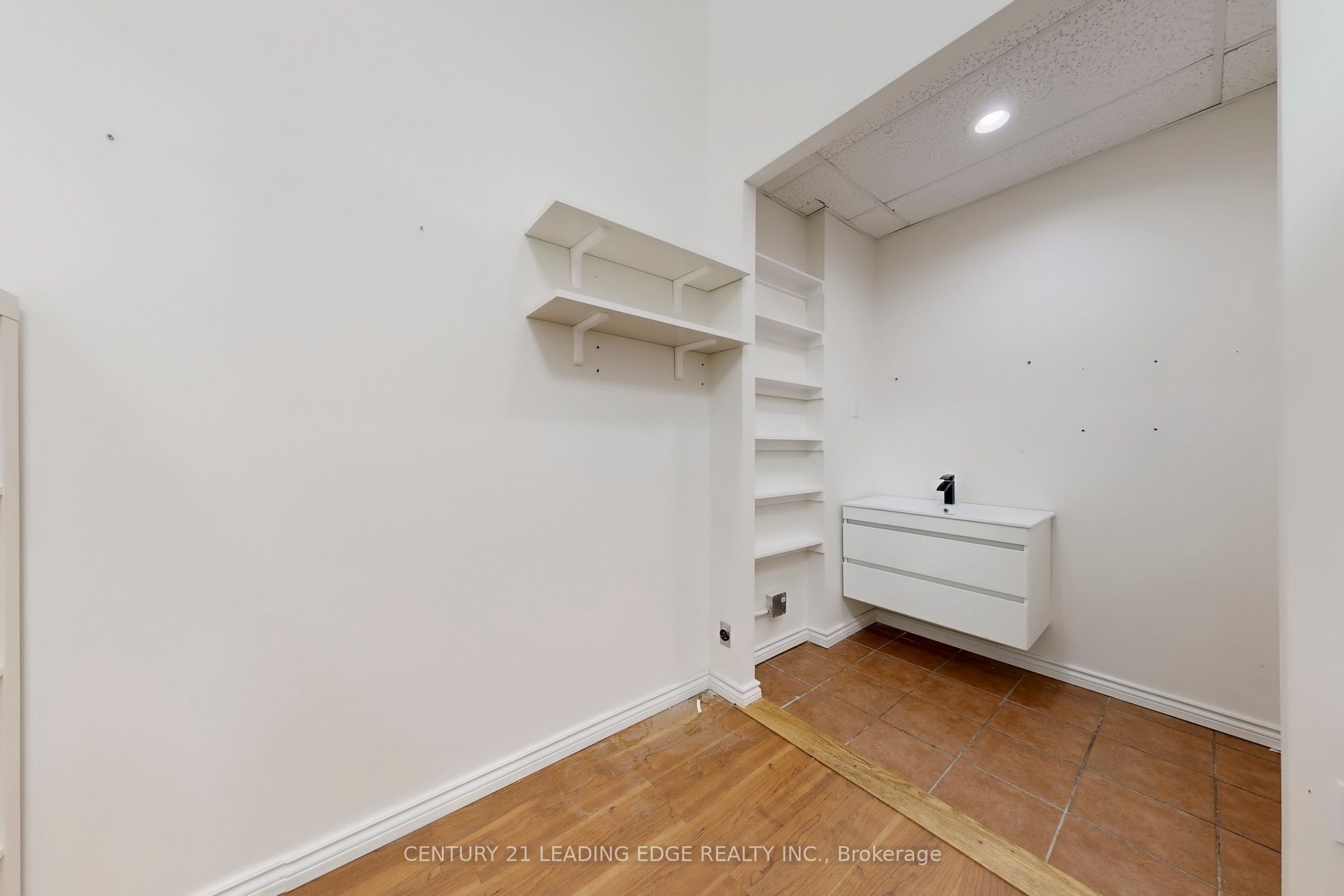 17080 Bathurst Street W 5 Property Photo 15