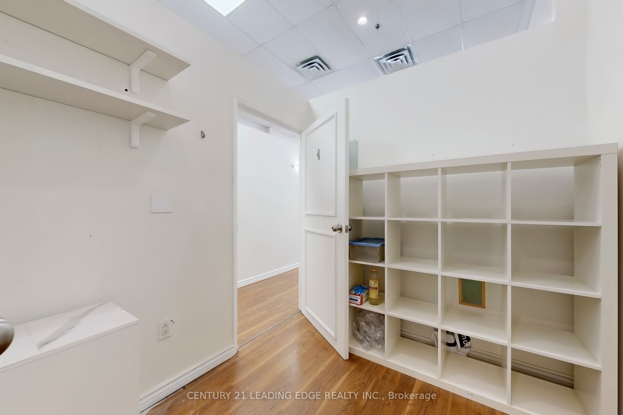 17080 Bathurst Street W 5 Property Photo 17