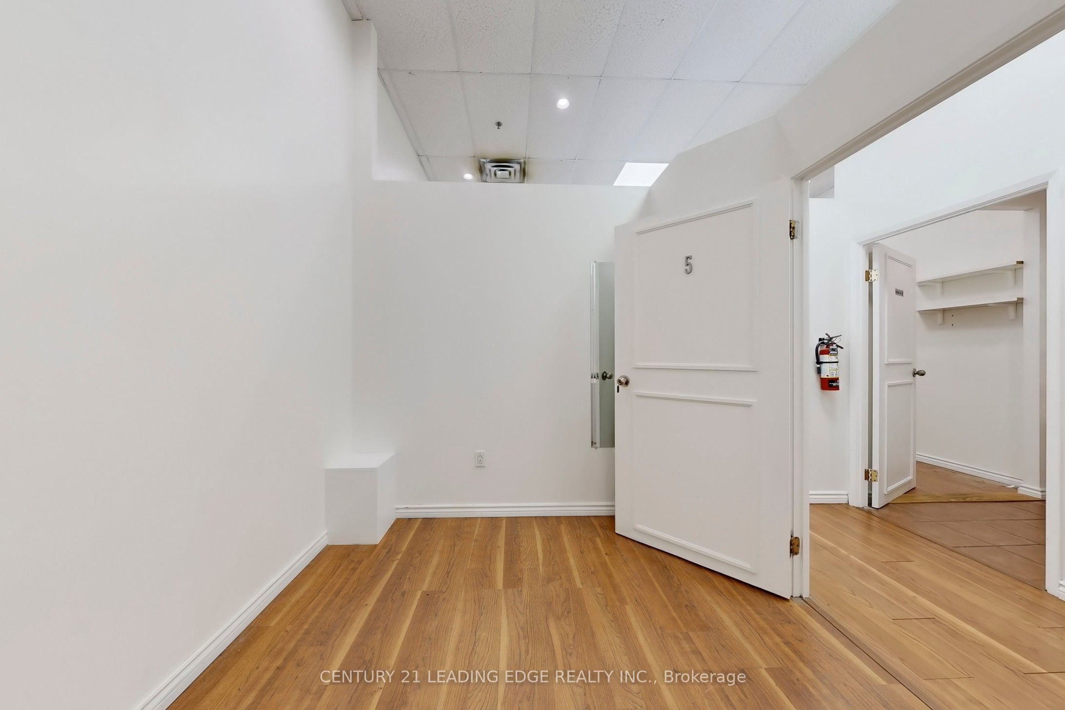 17080 Bathurst Street W 5 Property Photo 19