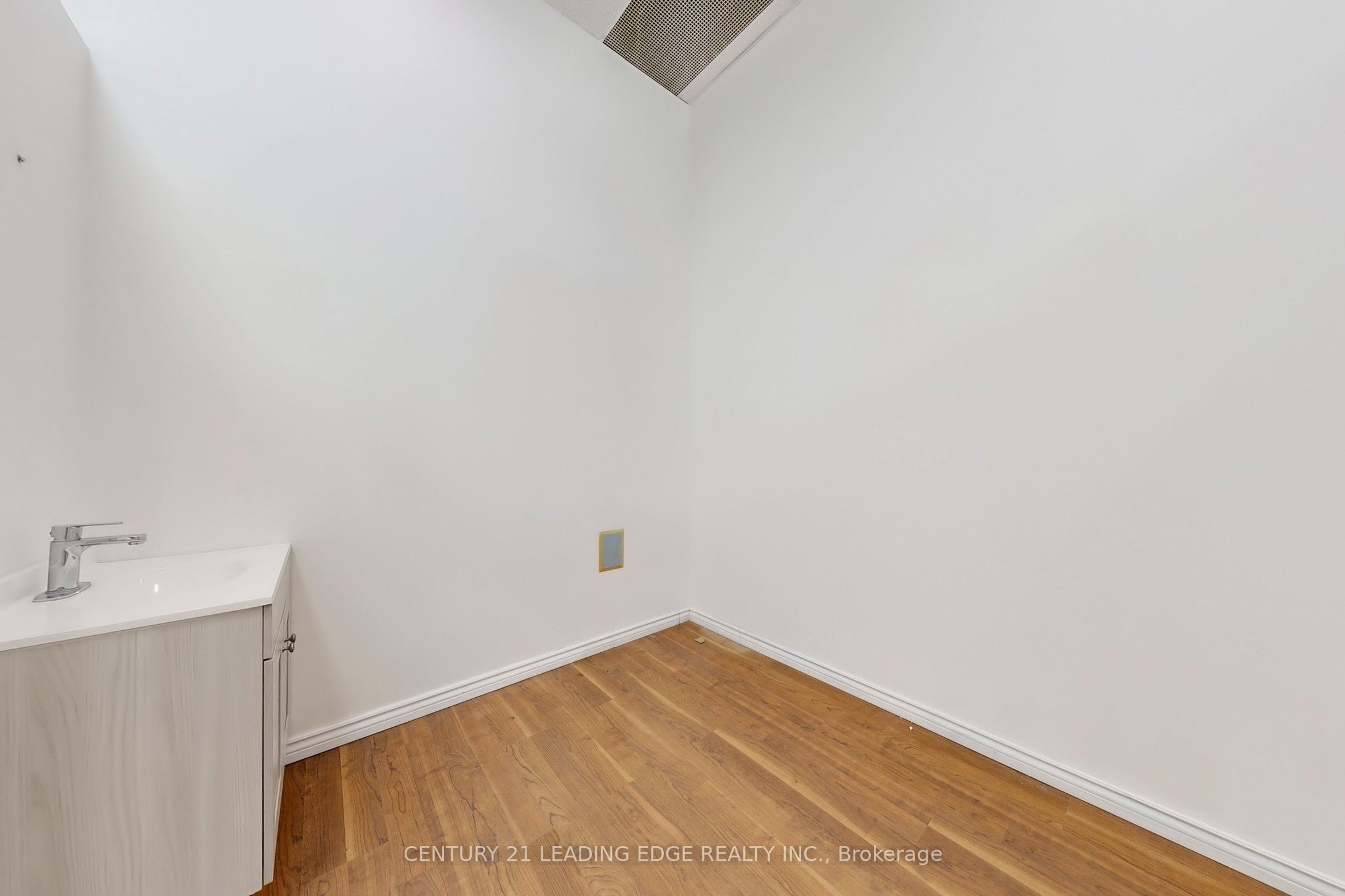 17080 Bathurst Street W 5 Property Photo 20