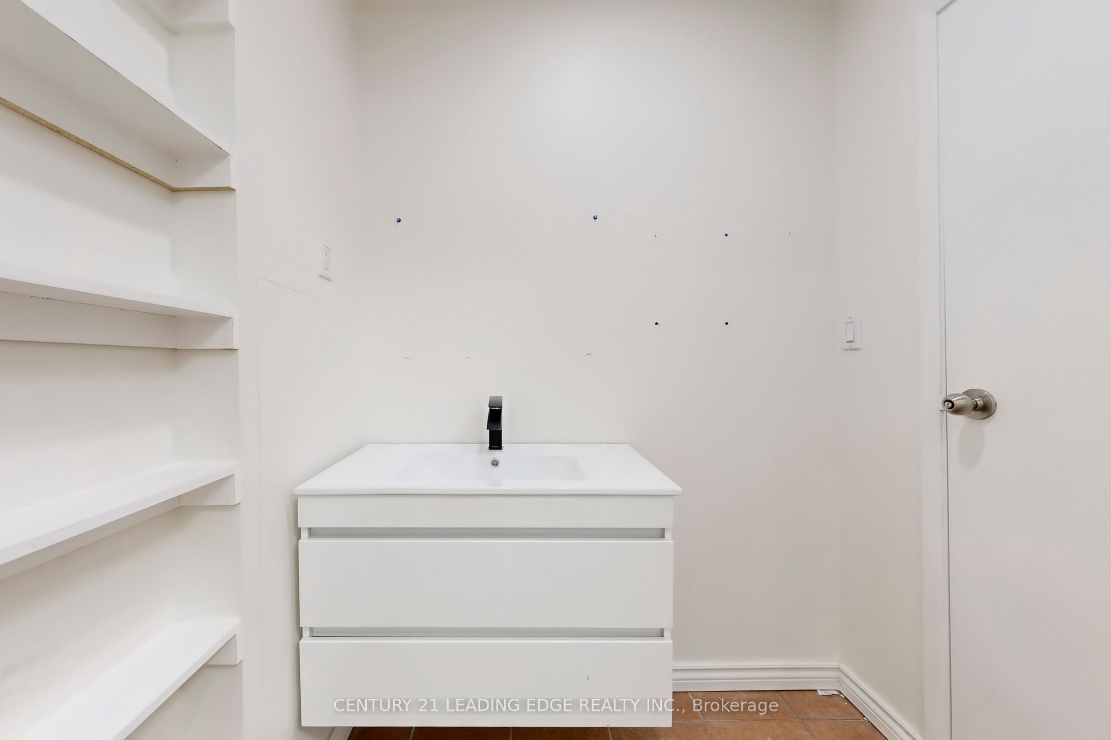 17080 Bathurst Street W 5 Property Photo 21