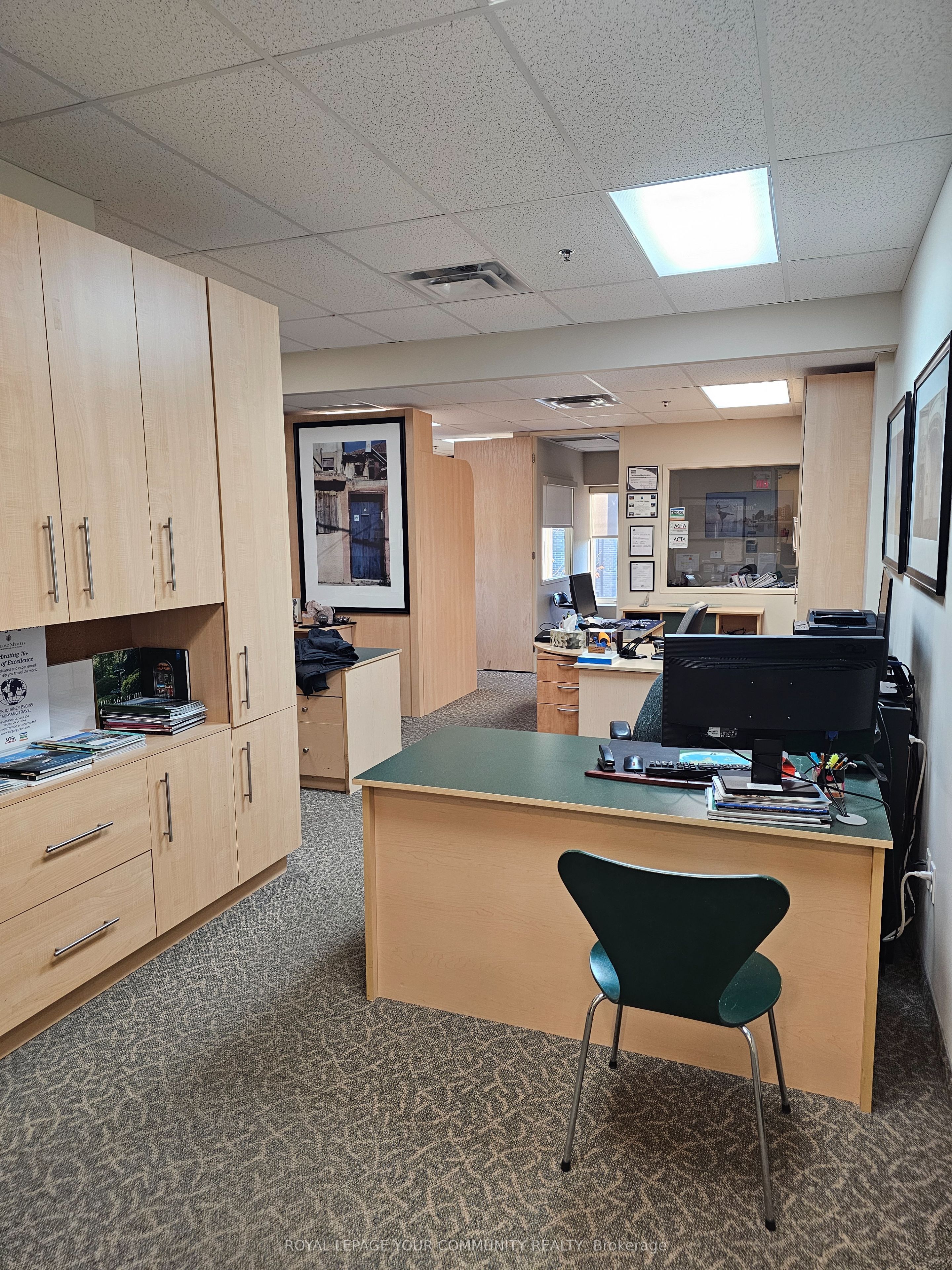 7851 Dufferin St Property Photo 2