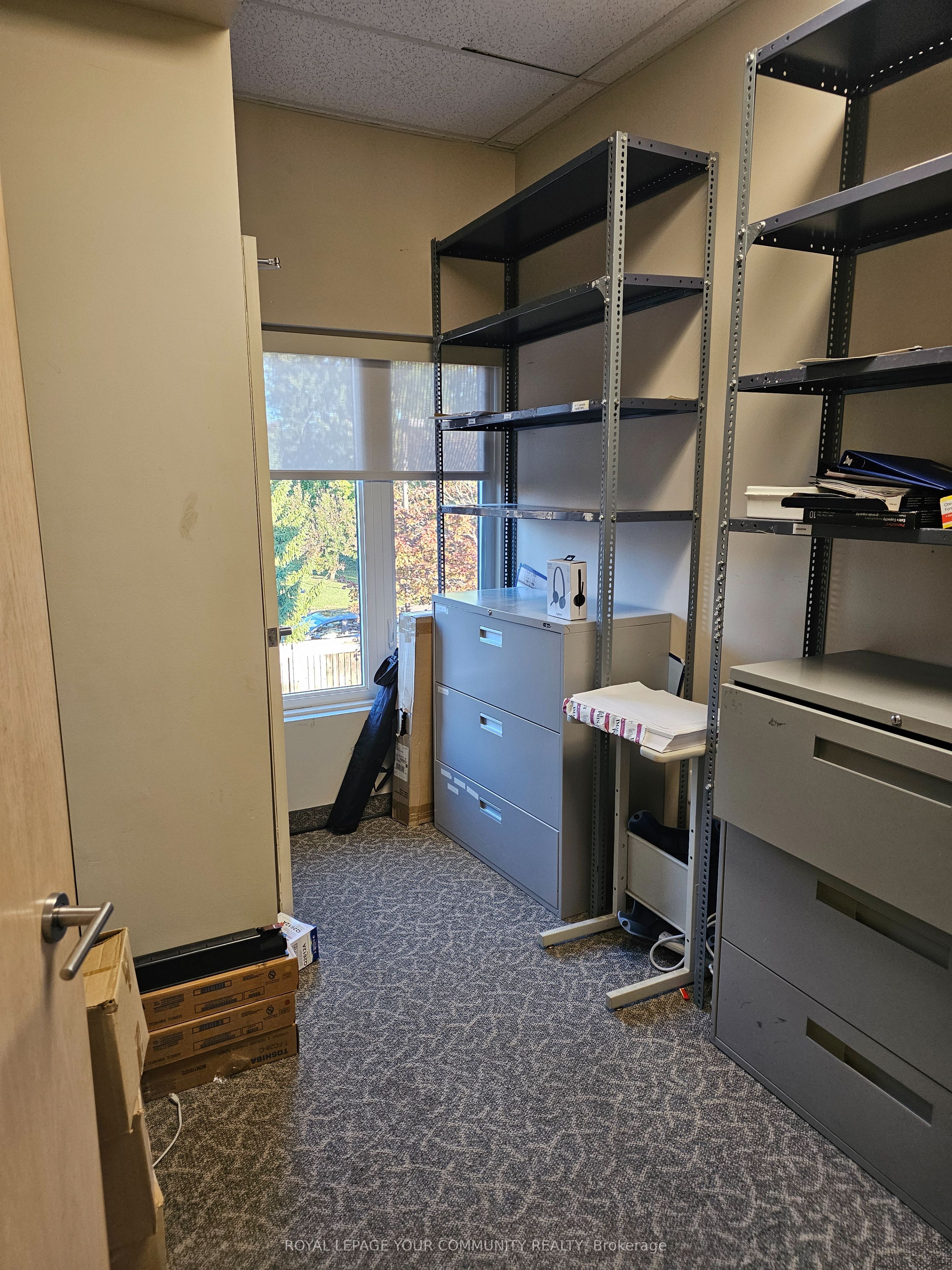 7851 Dufferin St Property Photo 3