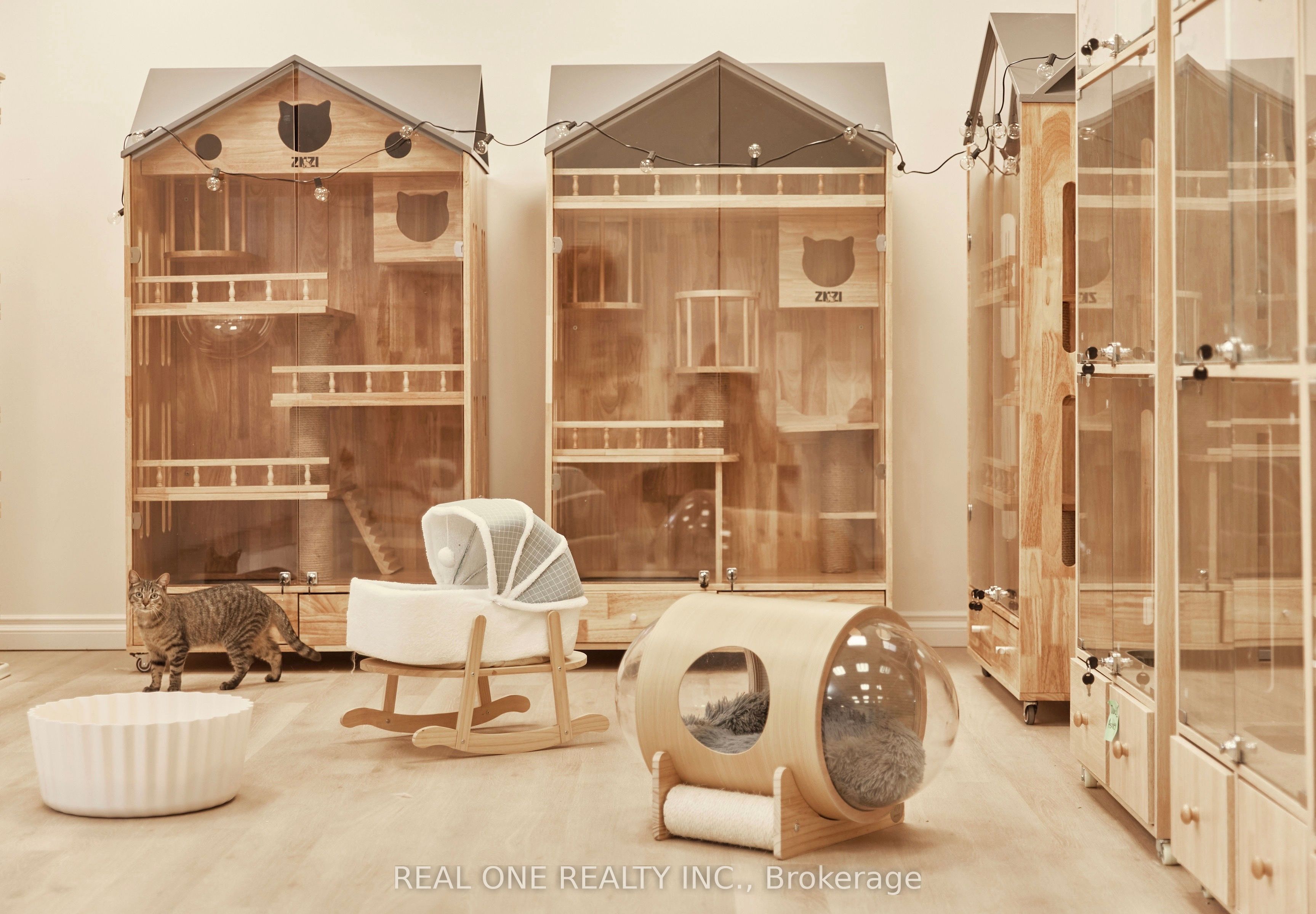 12280 Yonge St Property Photo 3