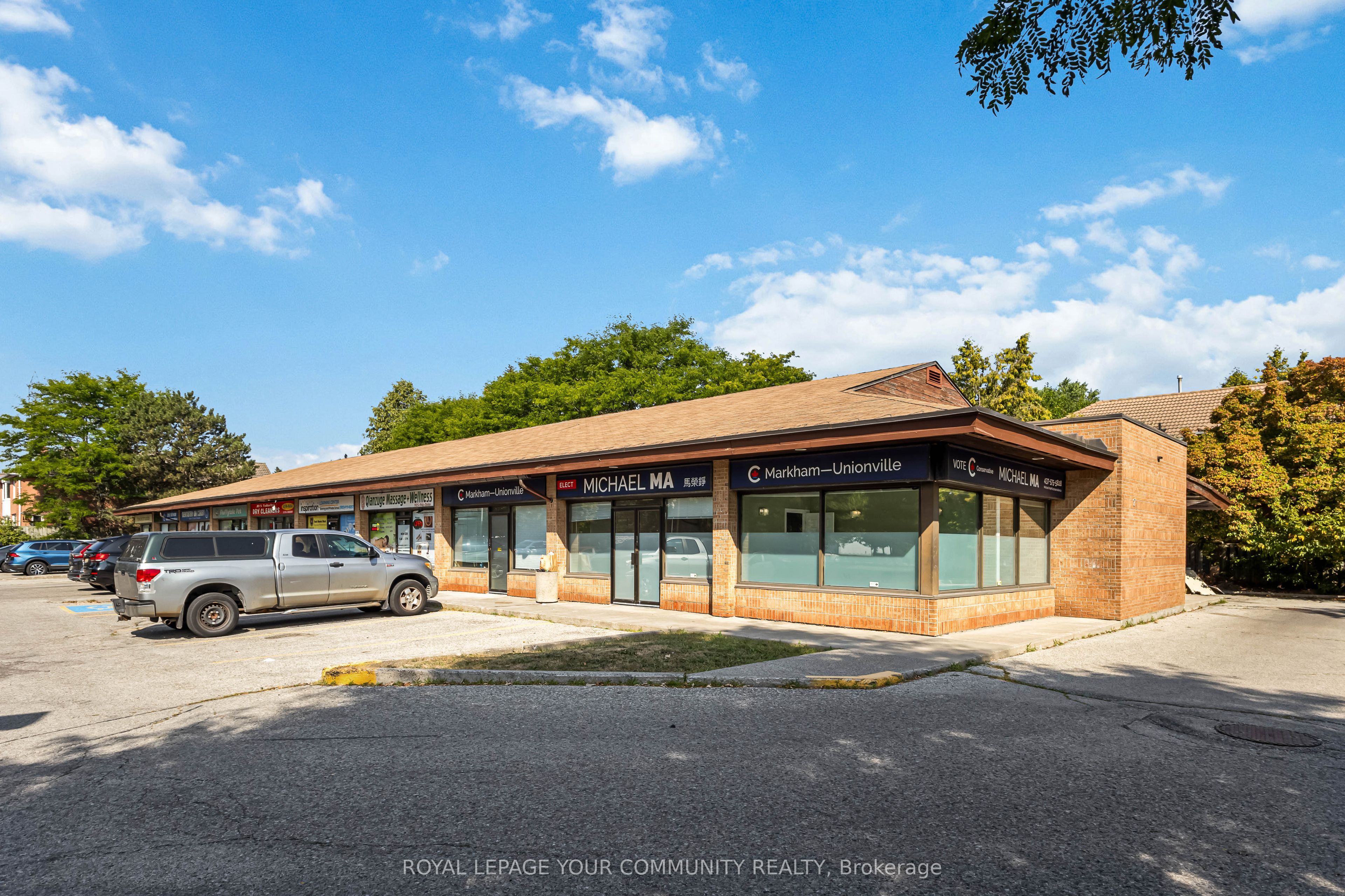 2 Corby Road 8 Property Photo 1