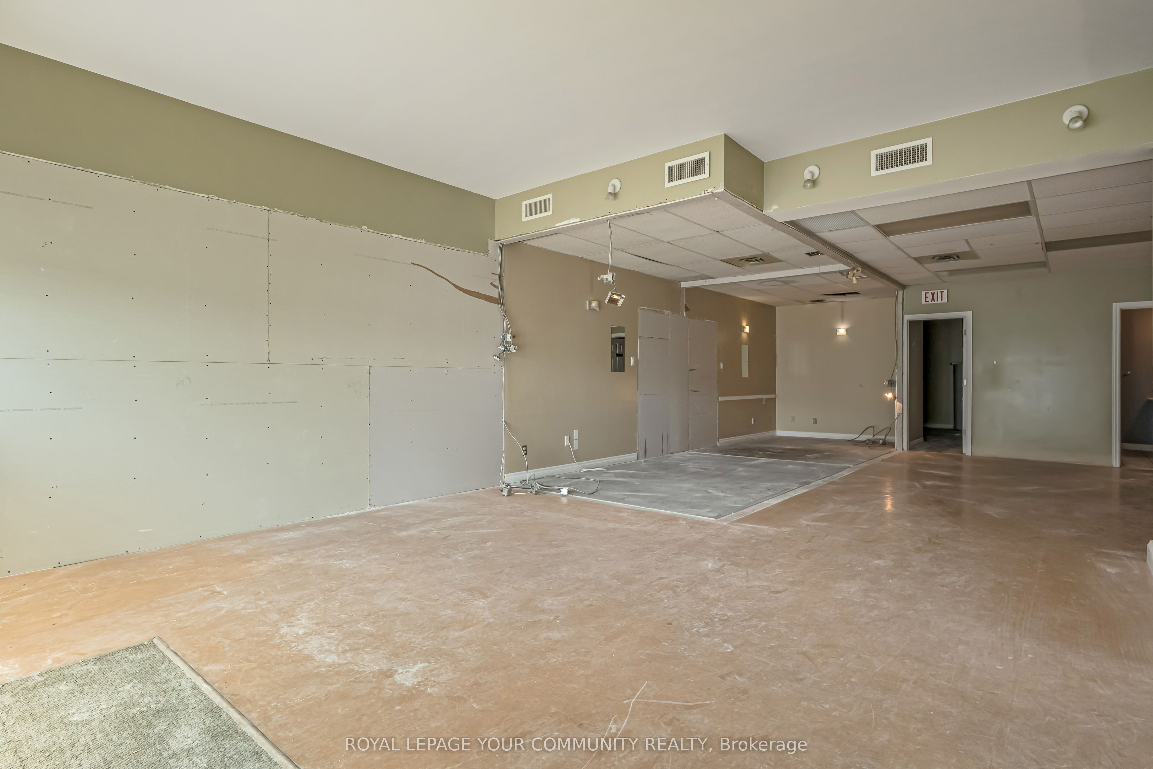 2 Corby Road 8 Property Photo 5