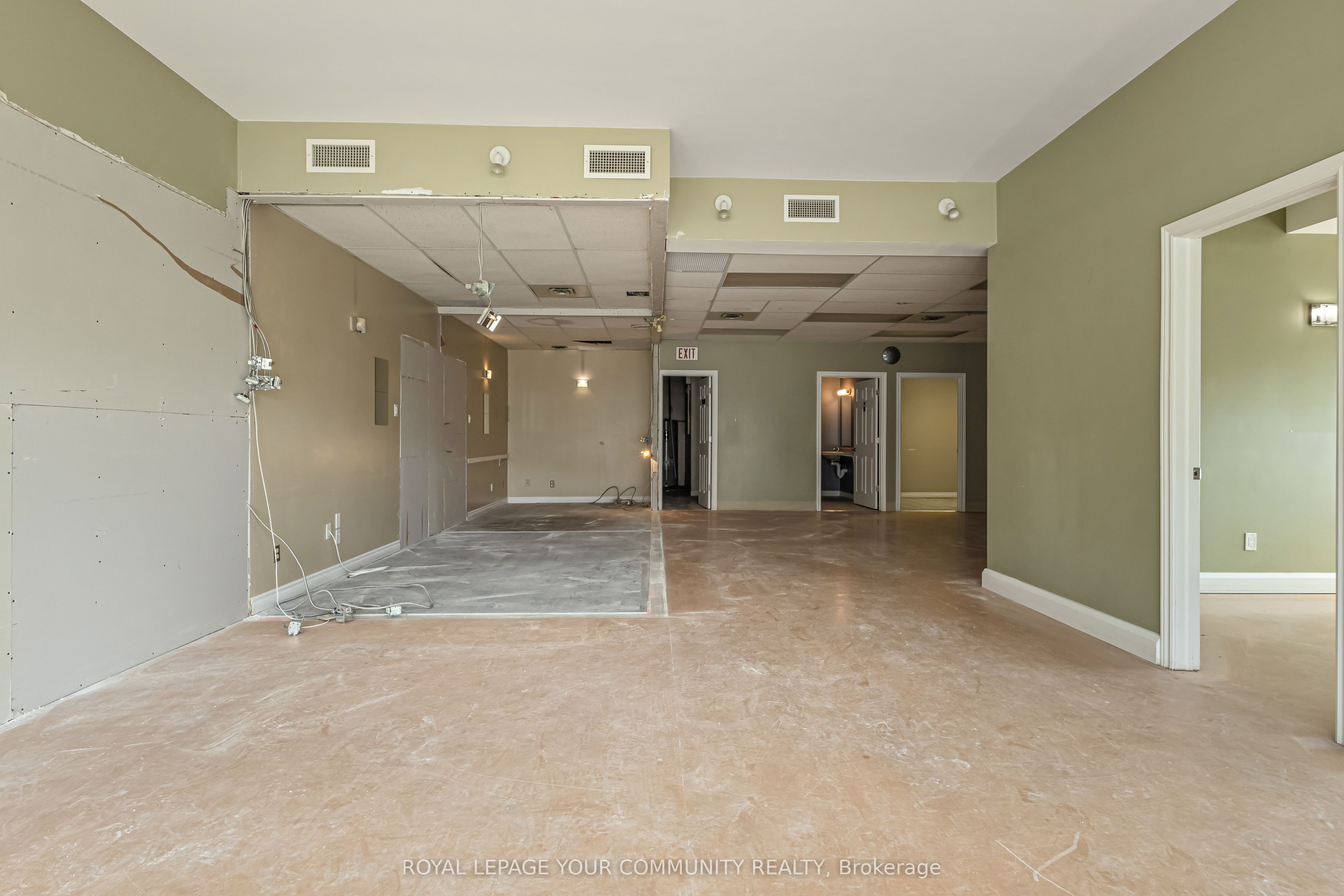 2 Corby Road 8 Property Photo 6