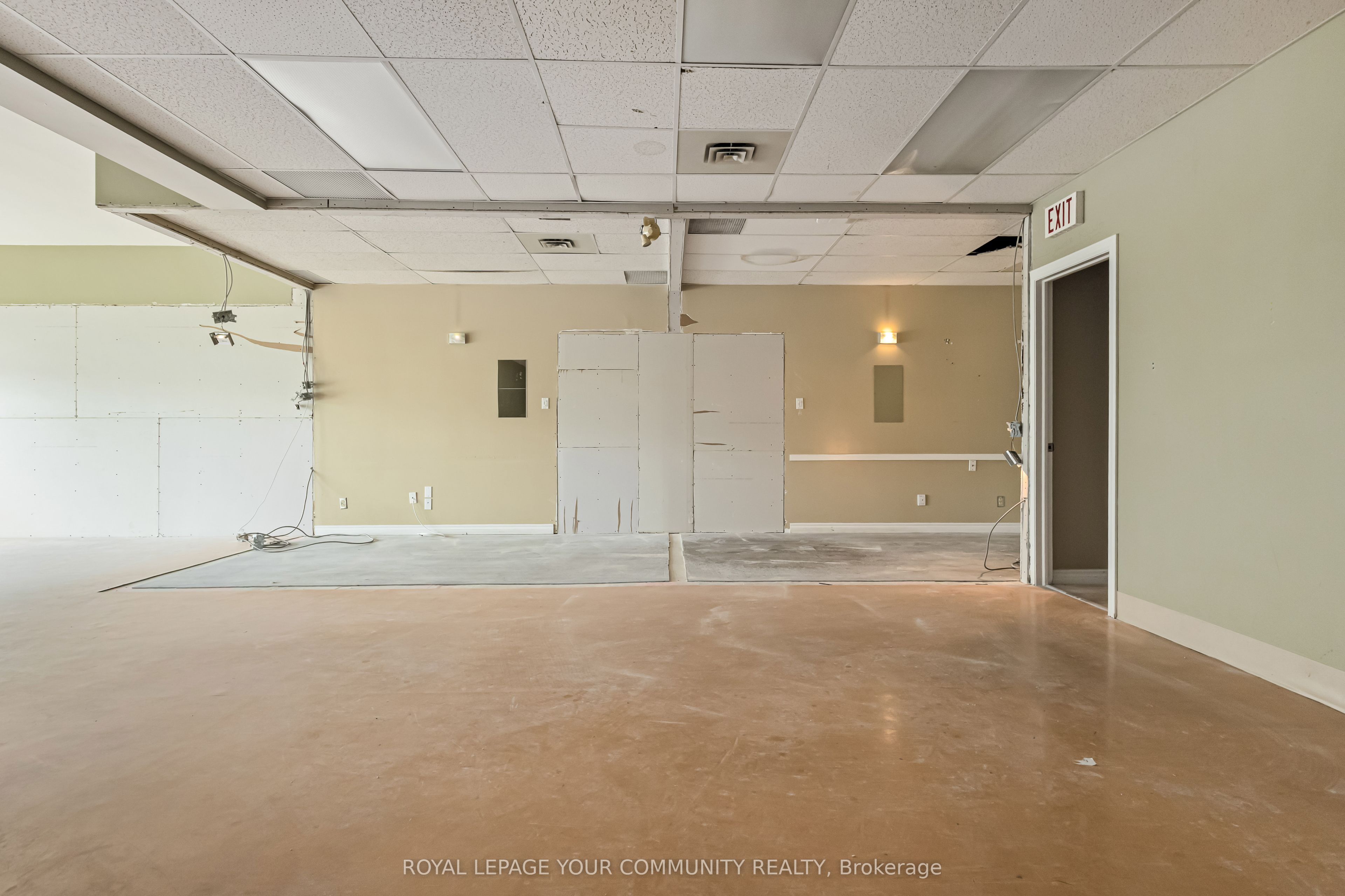 2 Corby Road 8 Property Photo 12