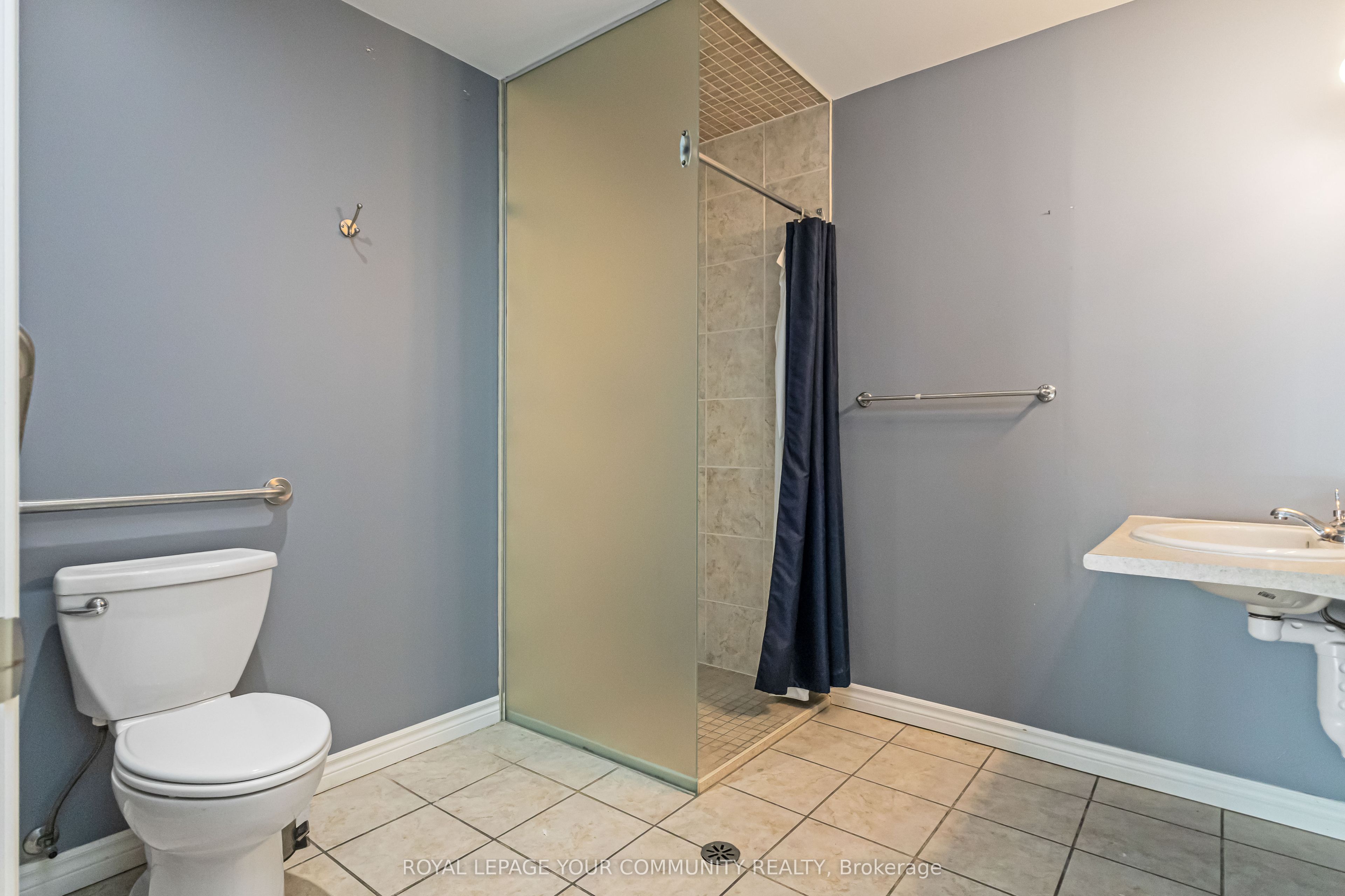 2 Corby Road 8 Property Photo 15