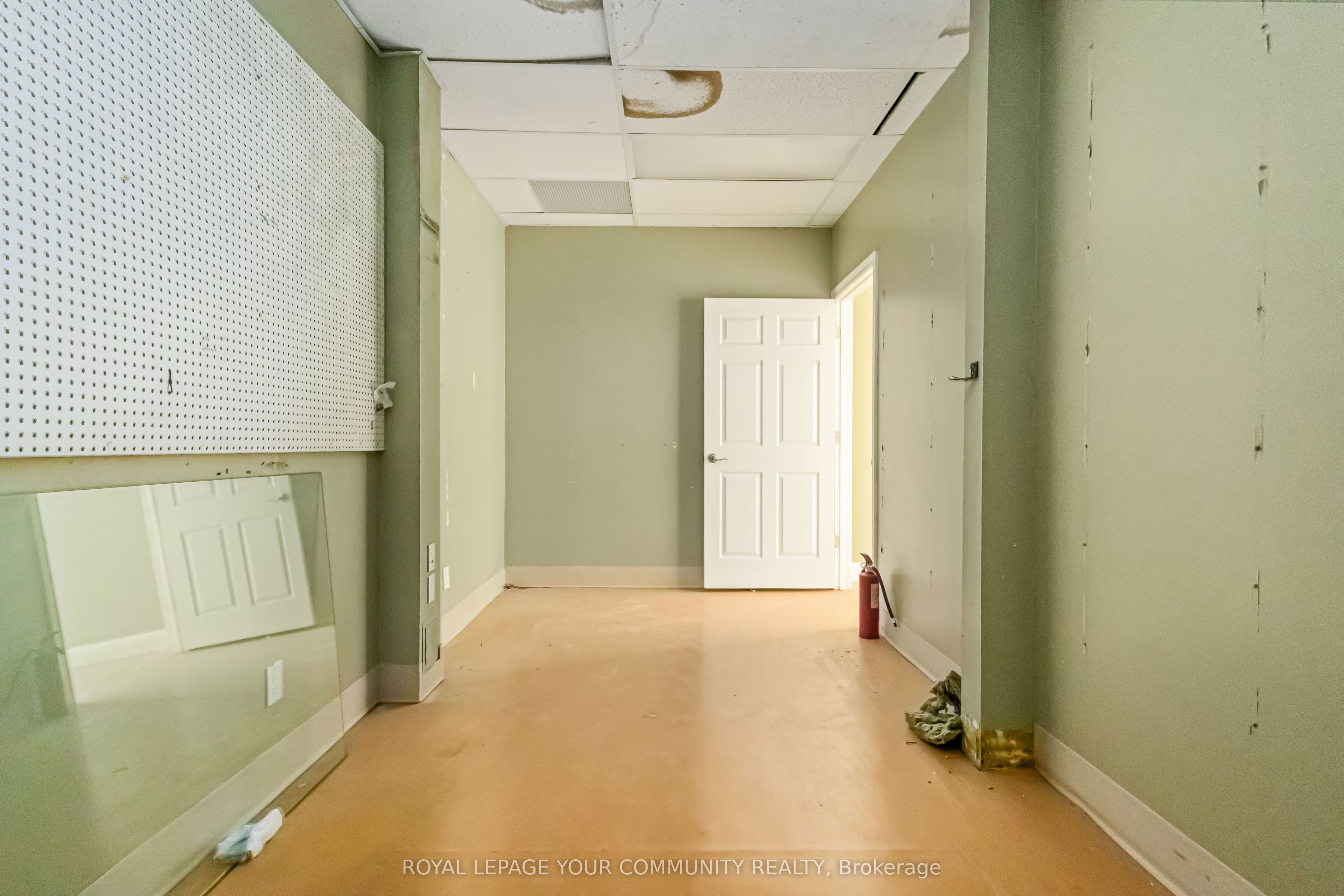 2 Corby Road 8 Property Photo 20