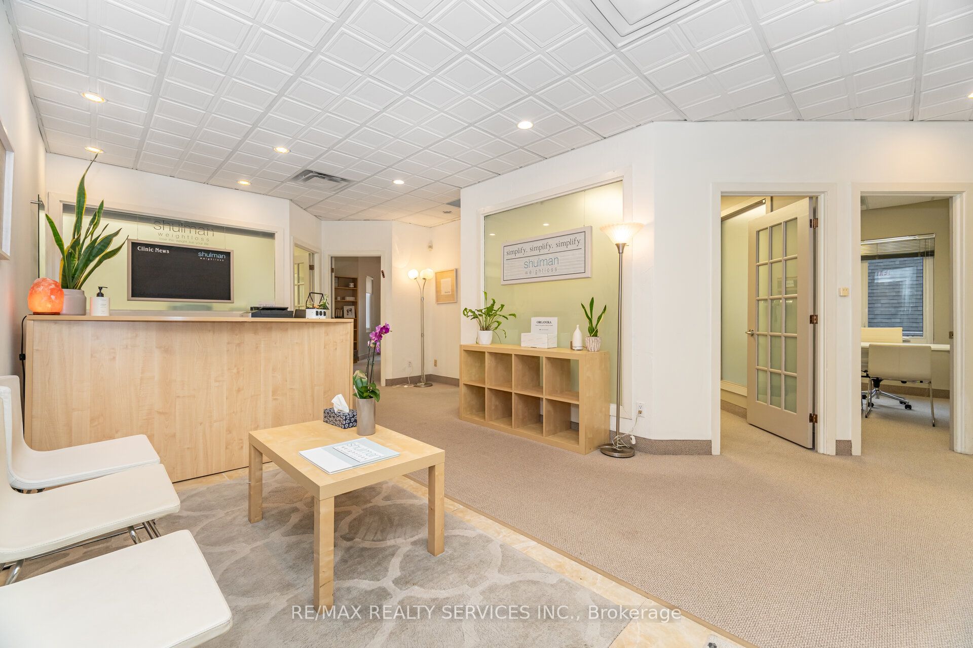 7620 Yonge St Property Photo 9