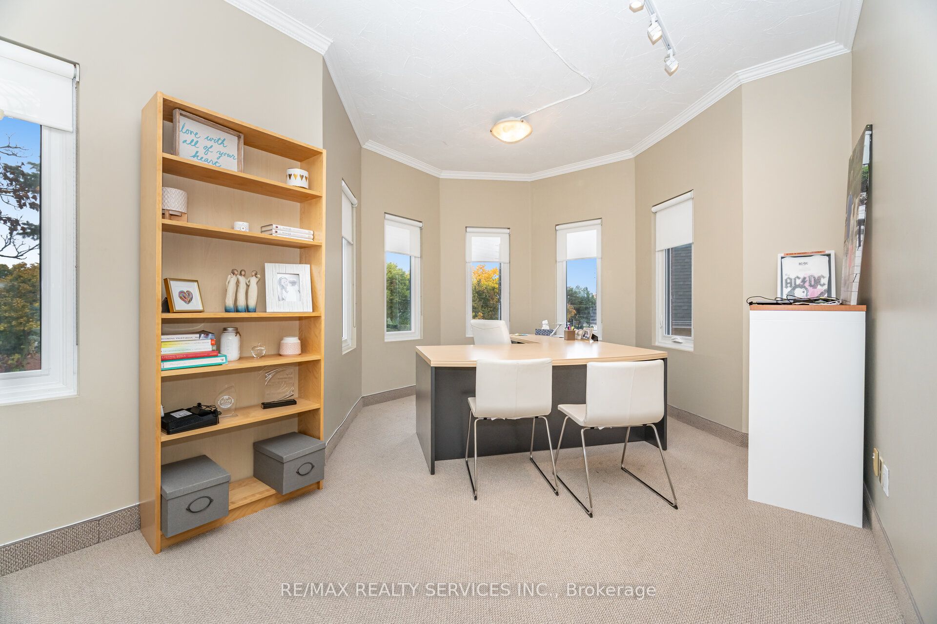 7620 Yonge St Property Photo 15