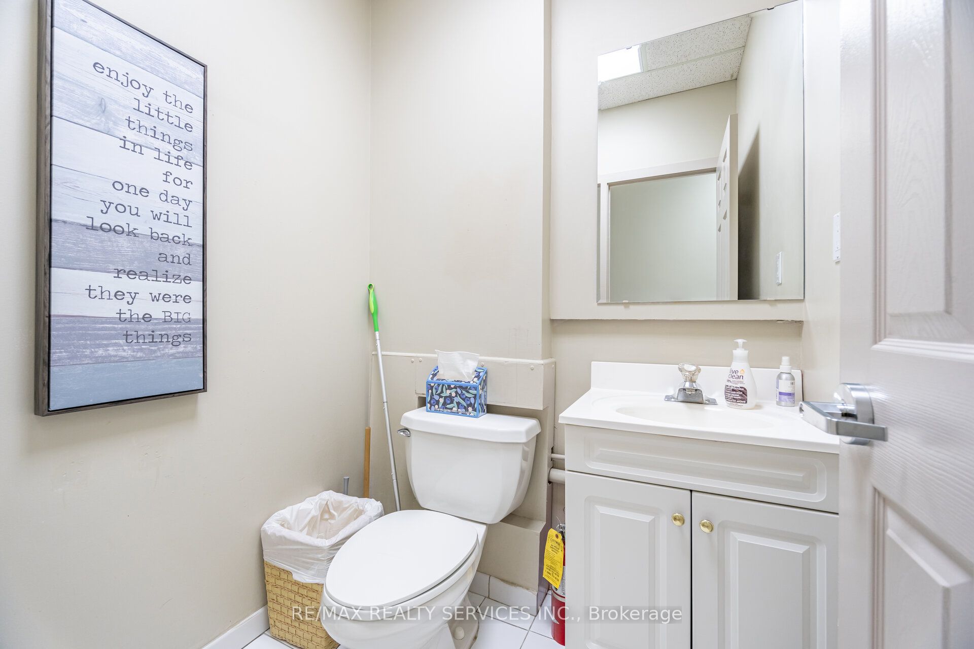 7620 Yonge St Property Photo 30