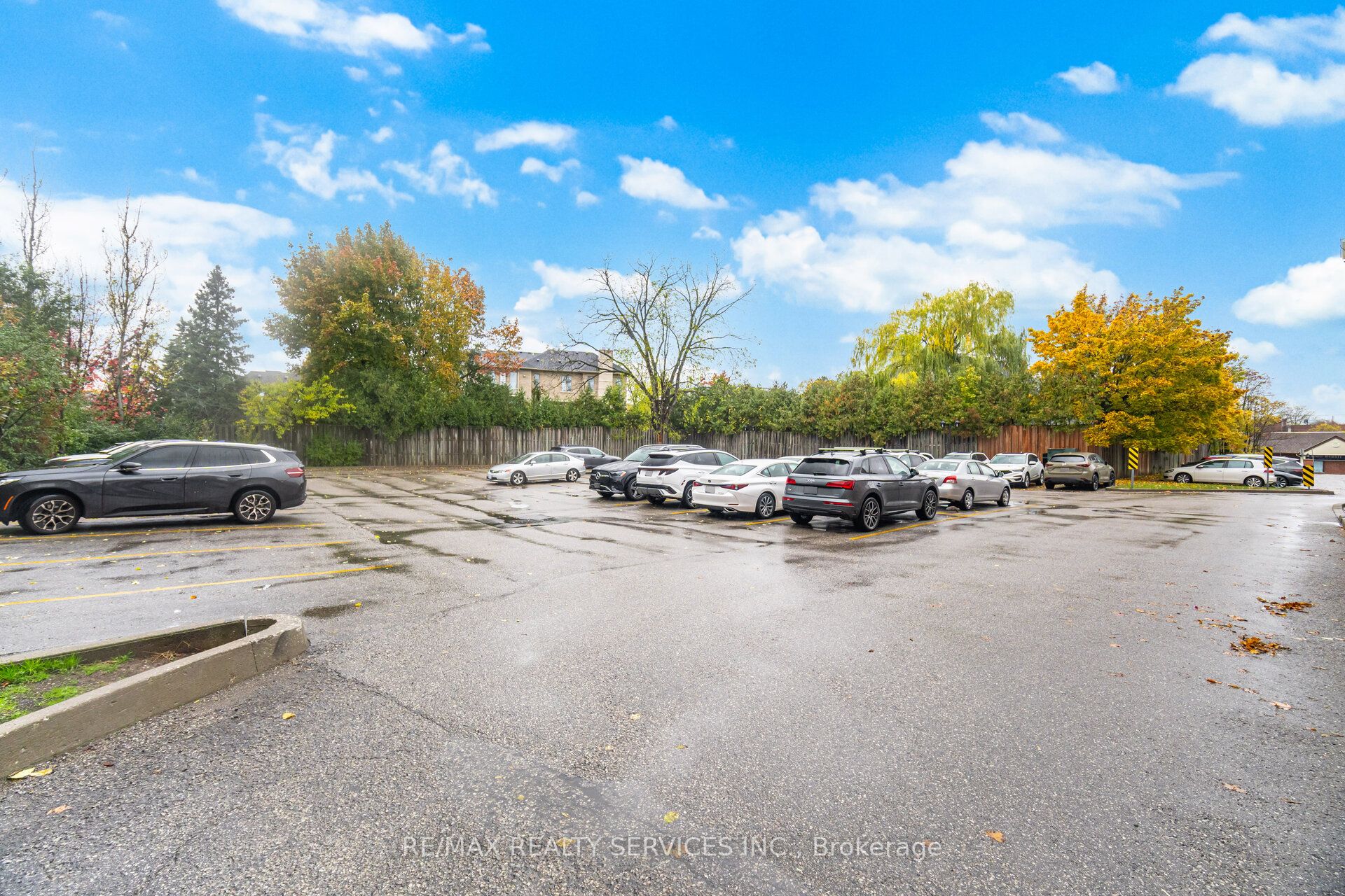 7620 Yonge St Property Photo 33